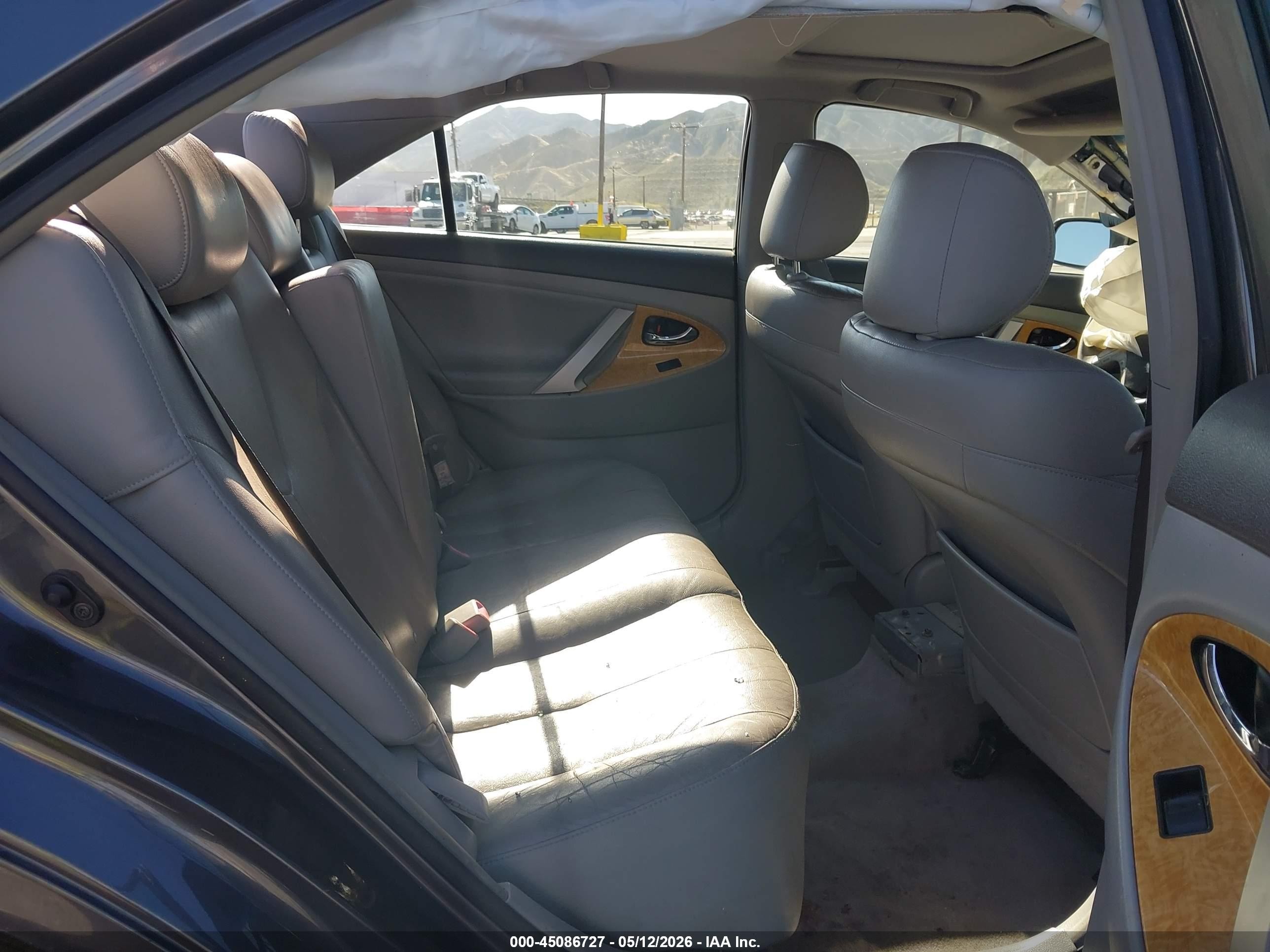 2007 Toyota Camry Xle V6 Silver vin: JTNBK46K373012036