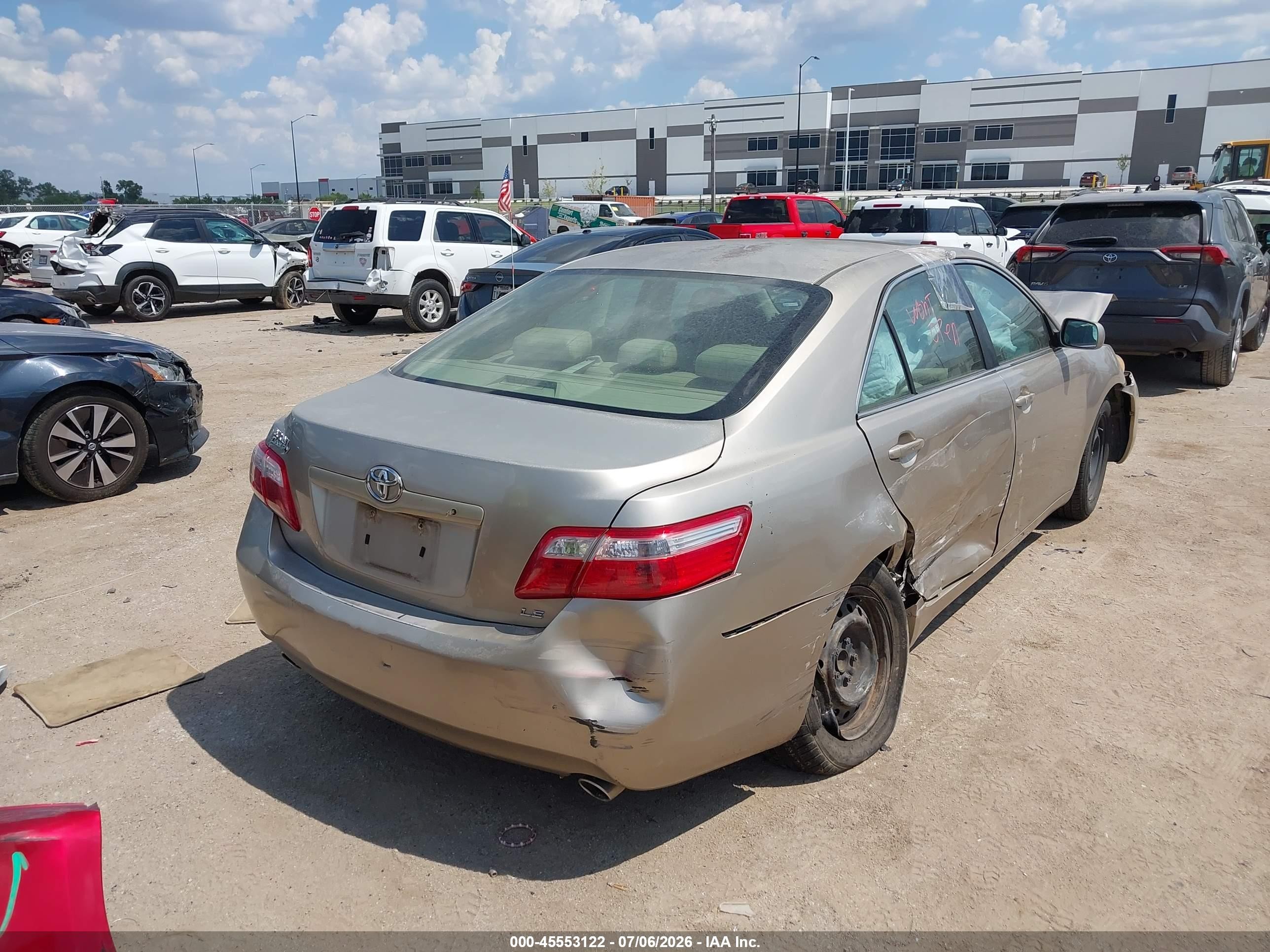 2007 Toyota Camry Le V6 Beige vin: JTNBK46K473006469