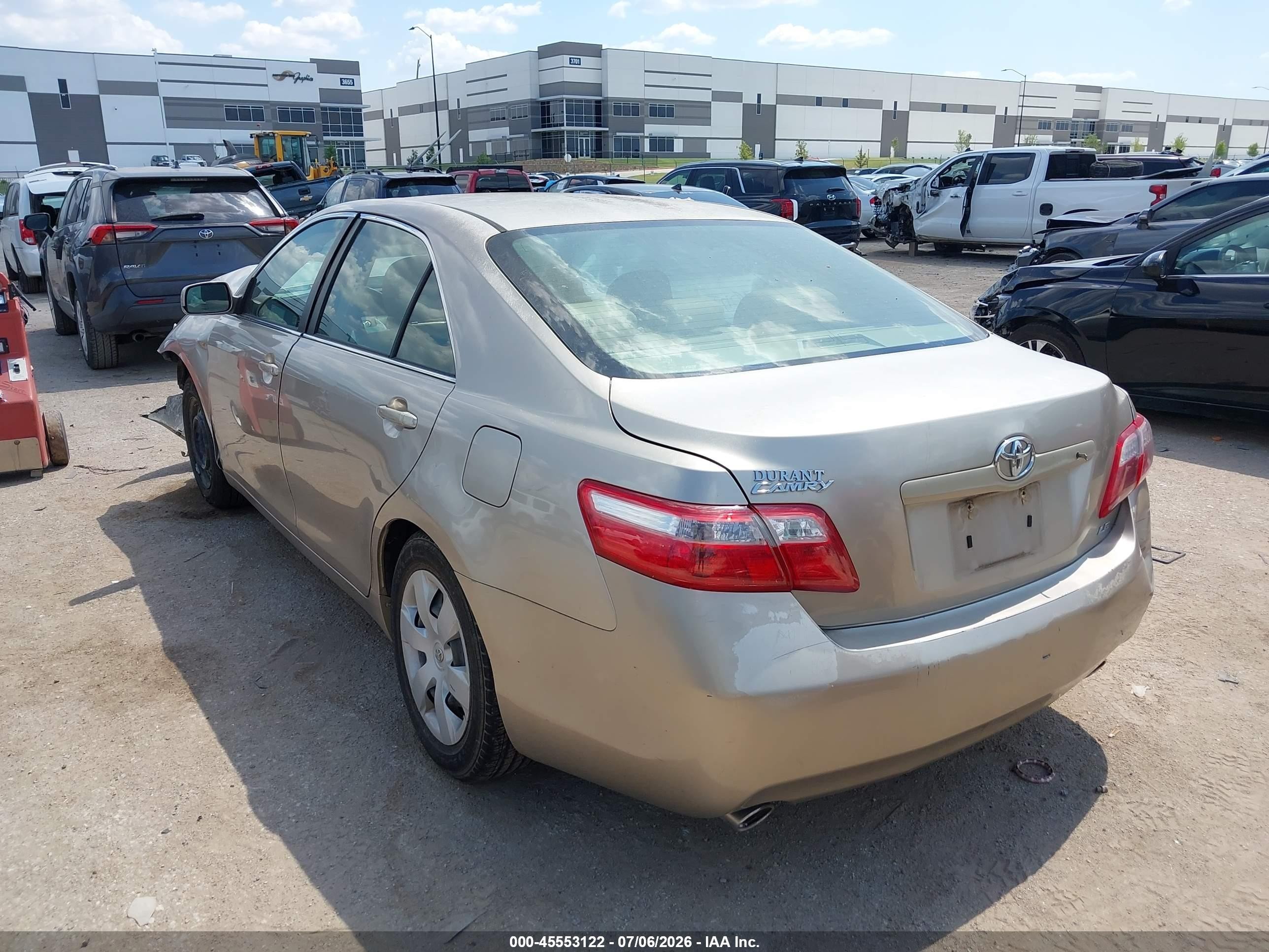 2007 Toyota Camry Le V6 Beige vin: JTNBK46K473006469