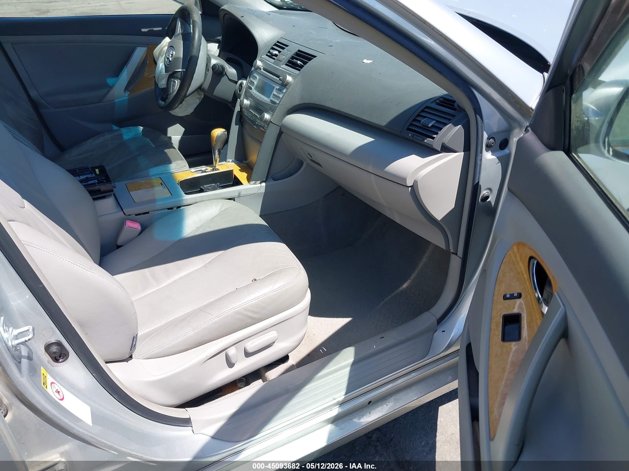 2007 Toyota Camry Xle V6 Серебряный vin: JTNBK46K473019397