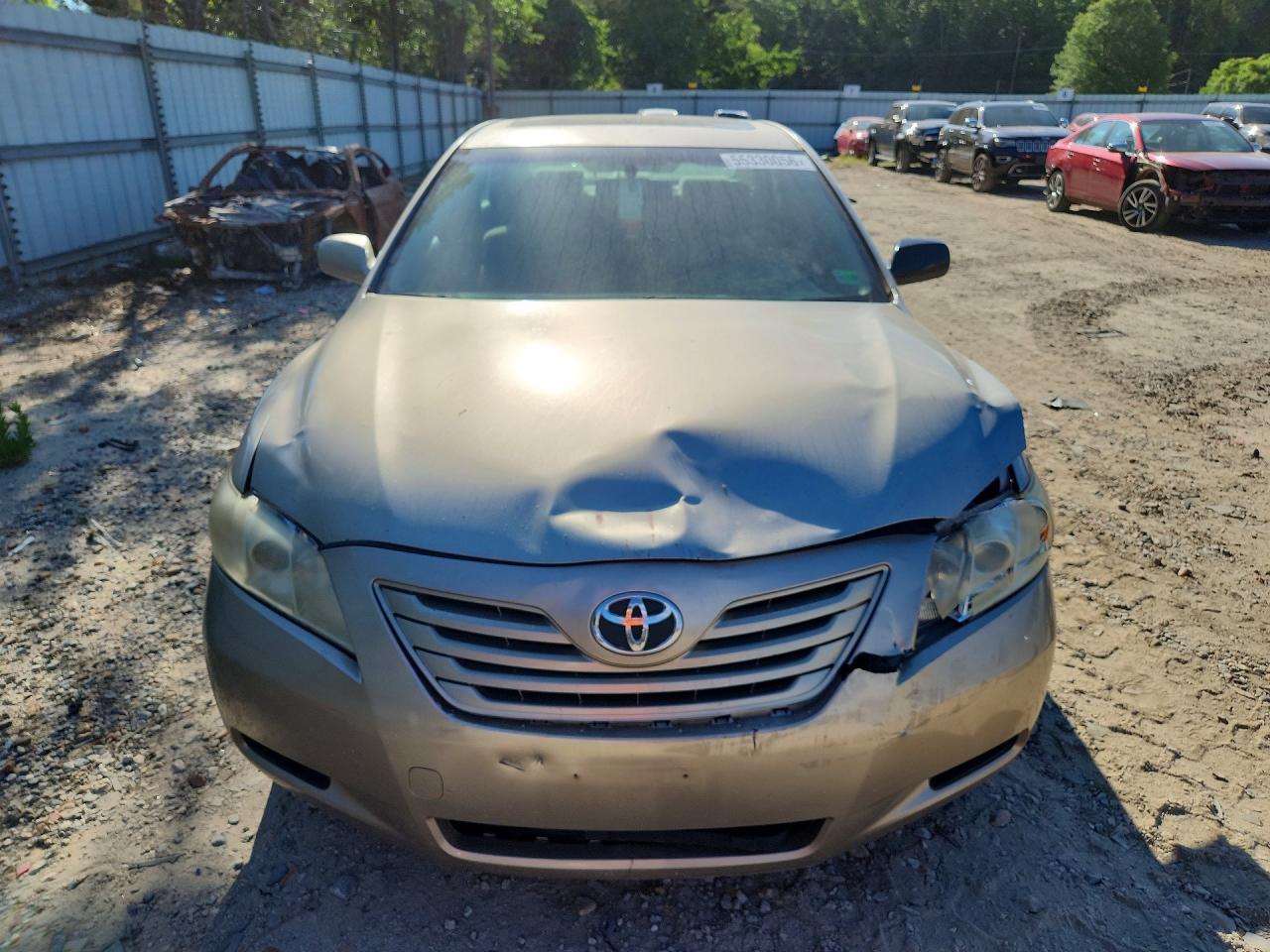 2008 Toyota Camry Le V6 Gold vin: JTNBK46K483035200