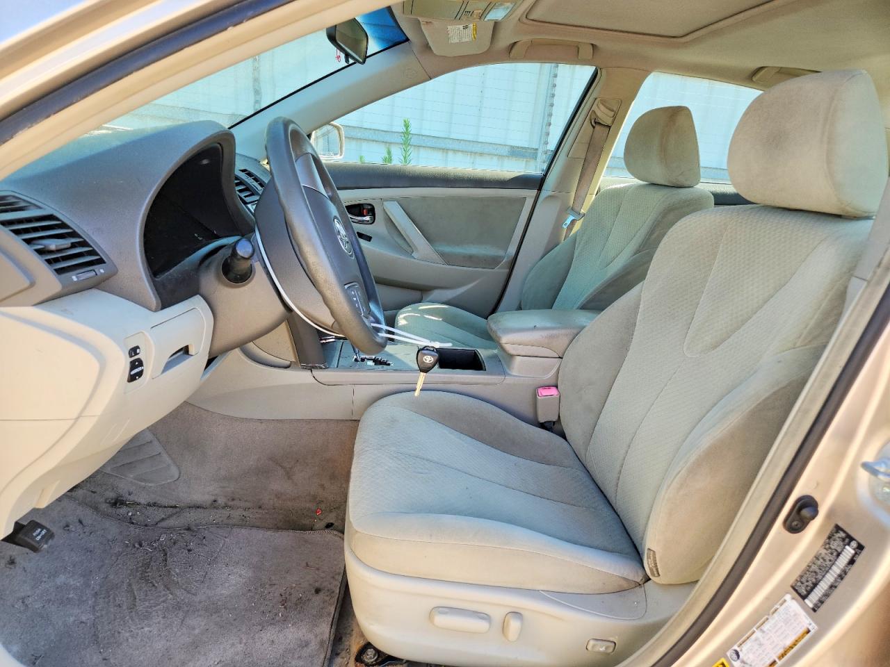2008 Toyota Camry Le V6 Gold vin: JTNBK46K483035200