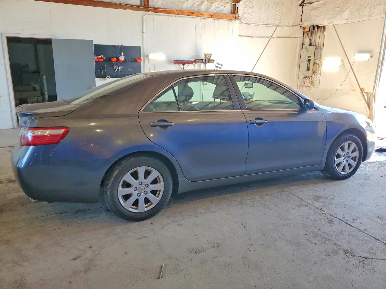 2007 Toyota Camry Xle V6 Серый vin: JTNBK46K573018808