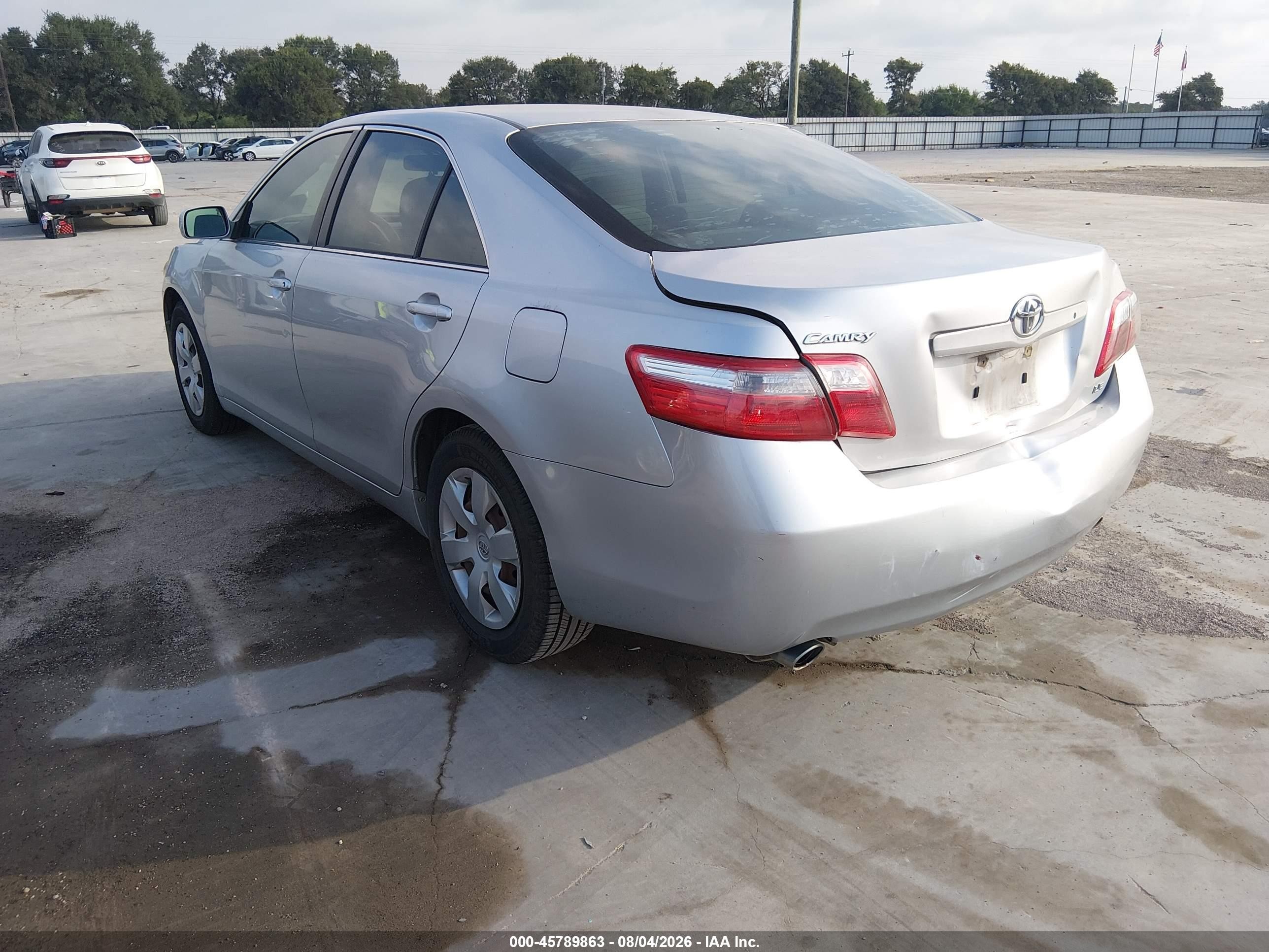 2008 Toyota Camry Le Silver vin: JTNBK46K583036775