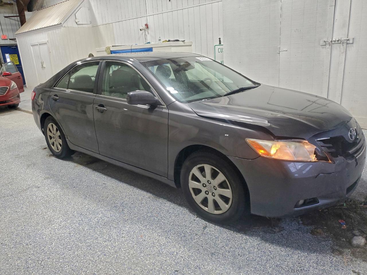 2007 Toyota Camry Le Gray vin: JTNBK46K773009205