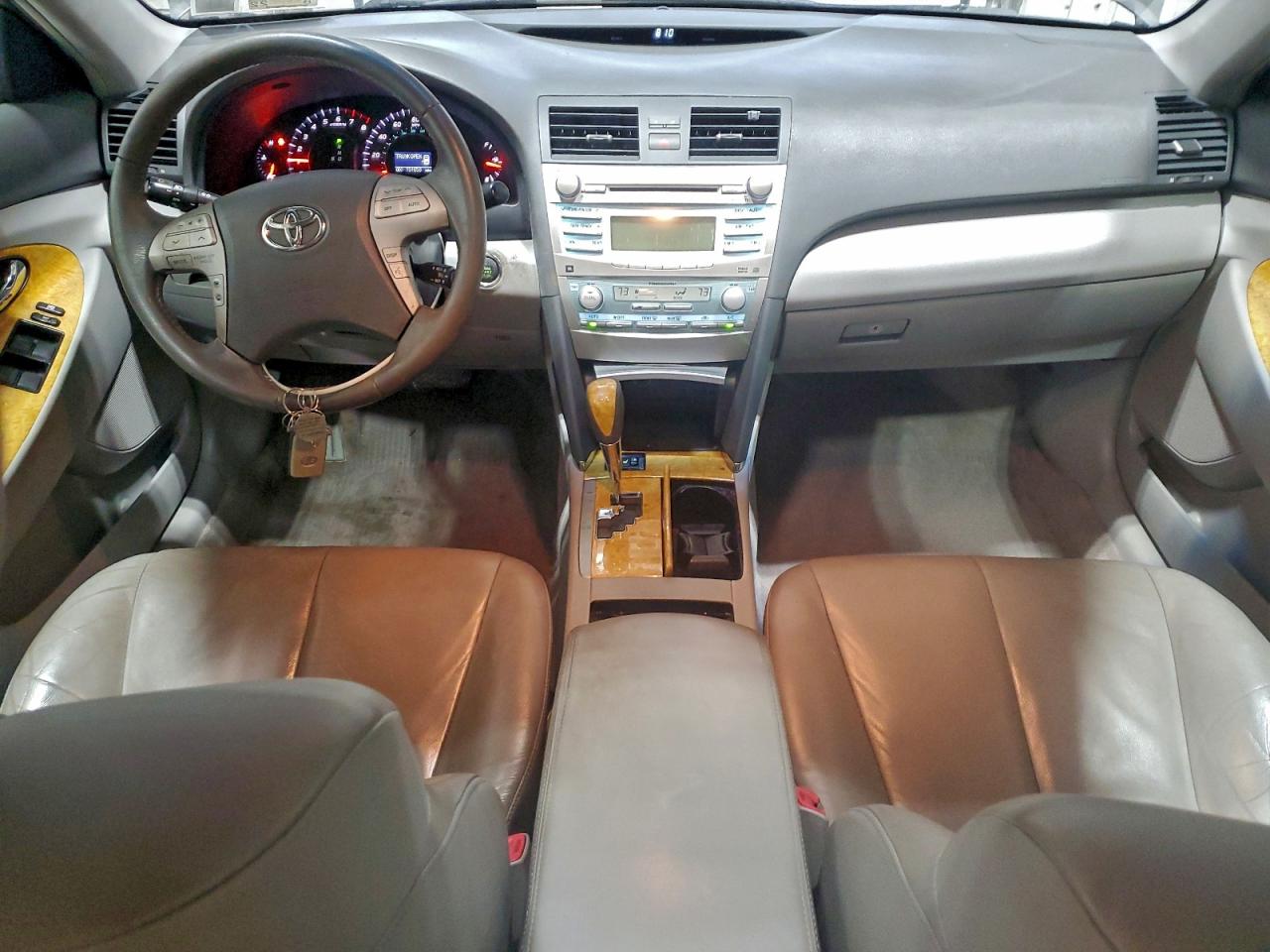 2007 Toyota Camry Le Gray vin: JTNBK46K773009205