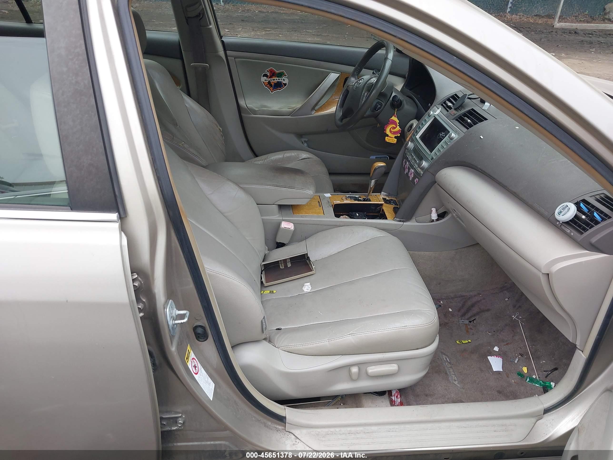 2007 Toyota Camry Xle V6 Gold vin: JTNBK46K773026361