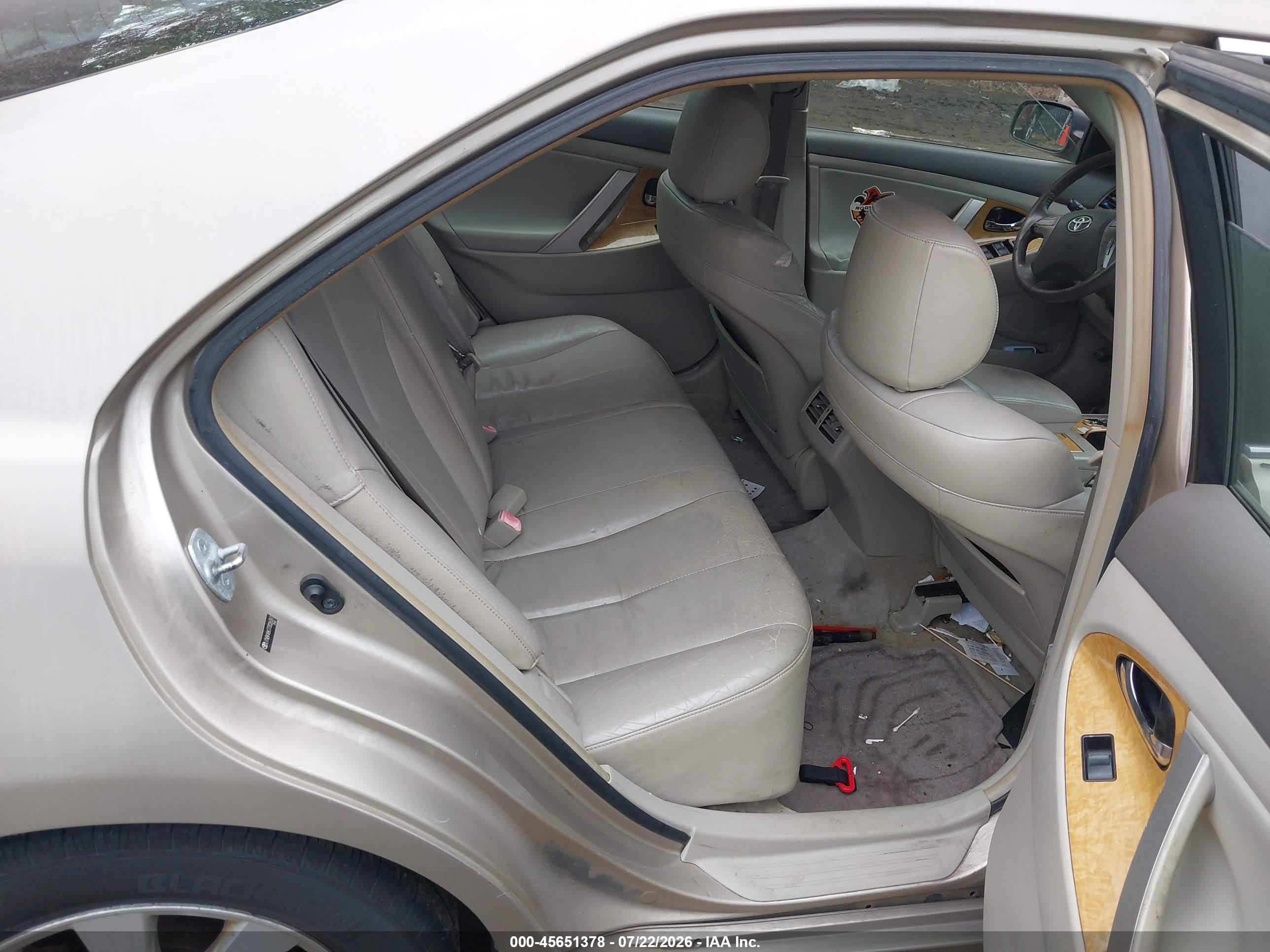 2007 Toyota Camry Xle V6 Gold vin: JTNBK46K773026361