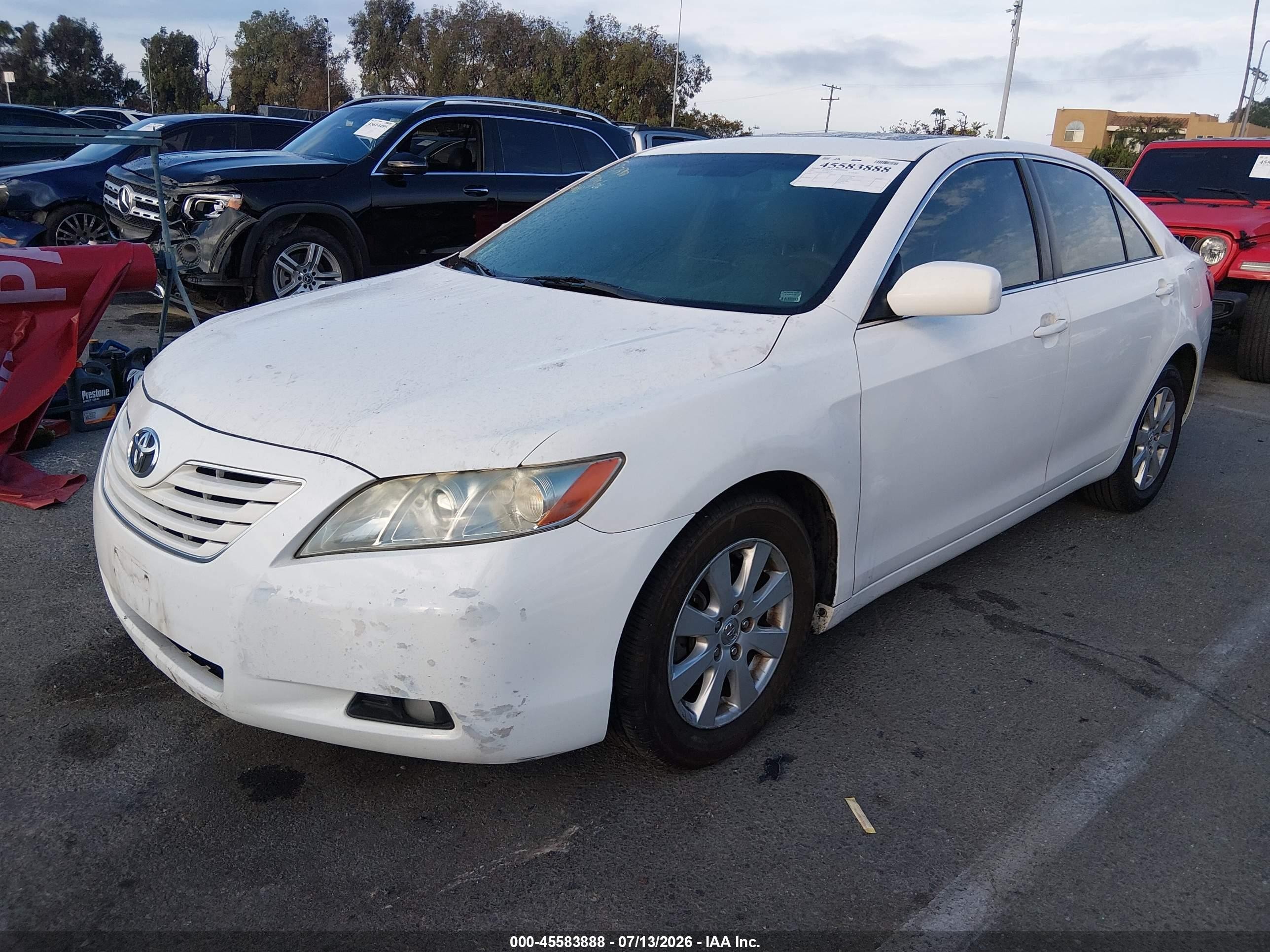 2007 Toyota Camry Xle V6 White vin: JTNBK46KX73008386