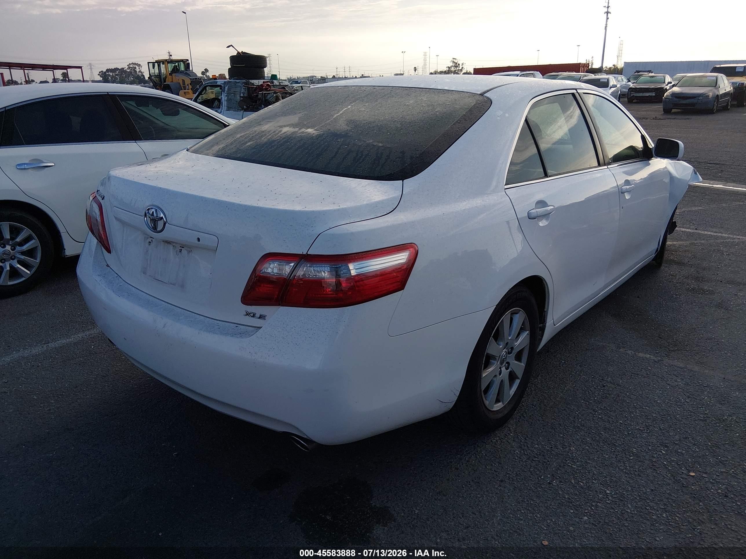2007 Toyota Camry Xle V6 White vin: JTNBK46KX73008386