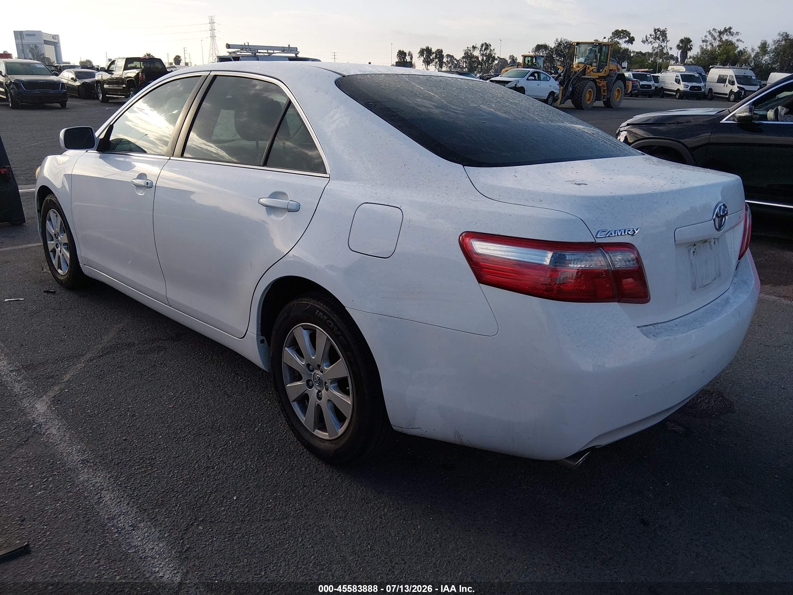 2007 Toyota Camry Xle V6 White vin: JTNBK46KX73008386