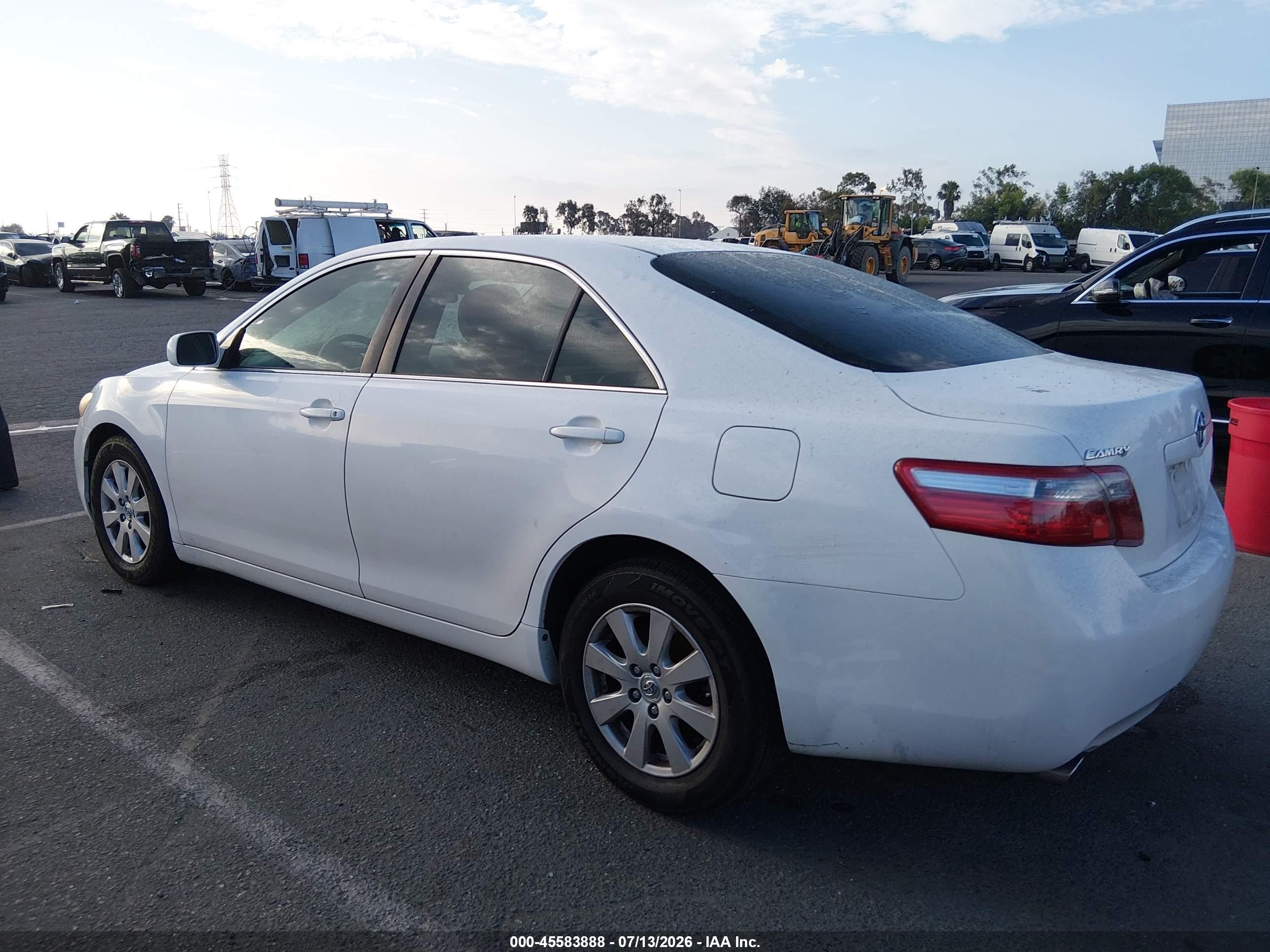 2007 Toyota Camry Xle V6 White vin: JTNBK46KX73008386