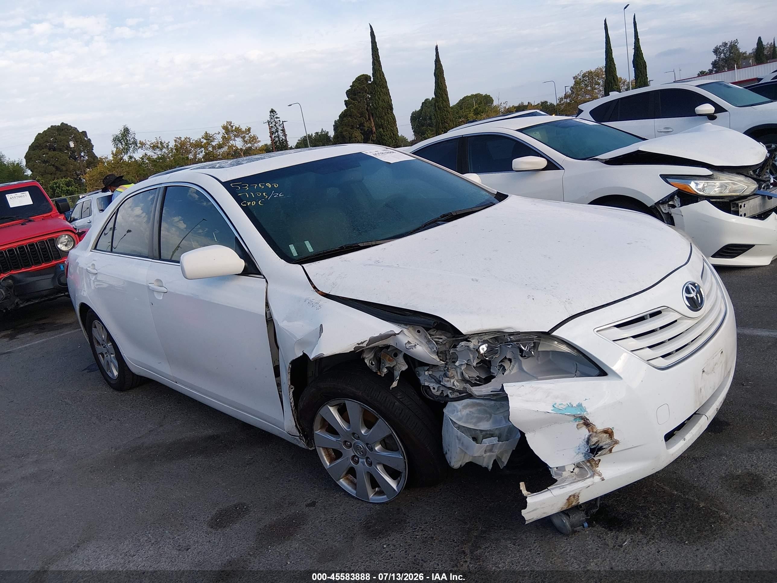2007 Toyota Camry Xle V6 White vin: JTNBK46KX73008386
