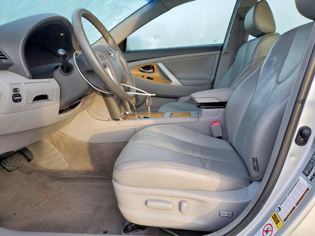 2007 Toyota Camry Xle V6 Silver vin: JTNBK46KX73017976
