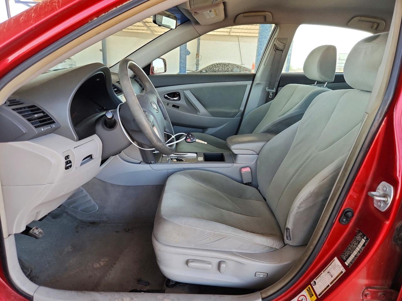 2008 Toyota Camry Le V6 Red vin: JTNBK46KX83031877