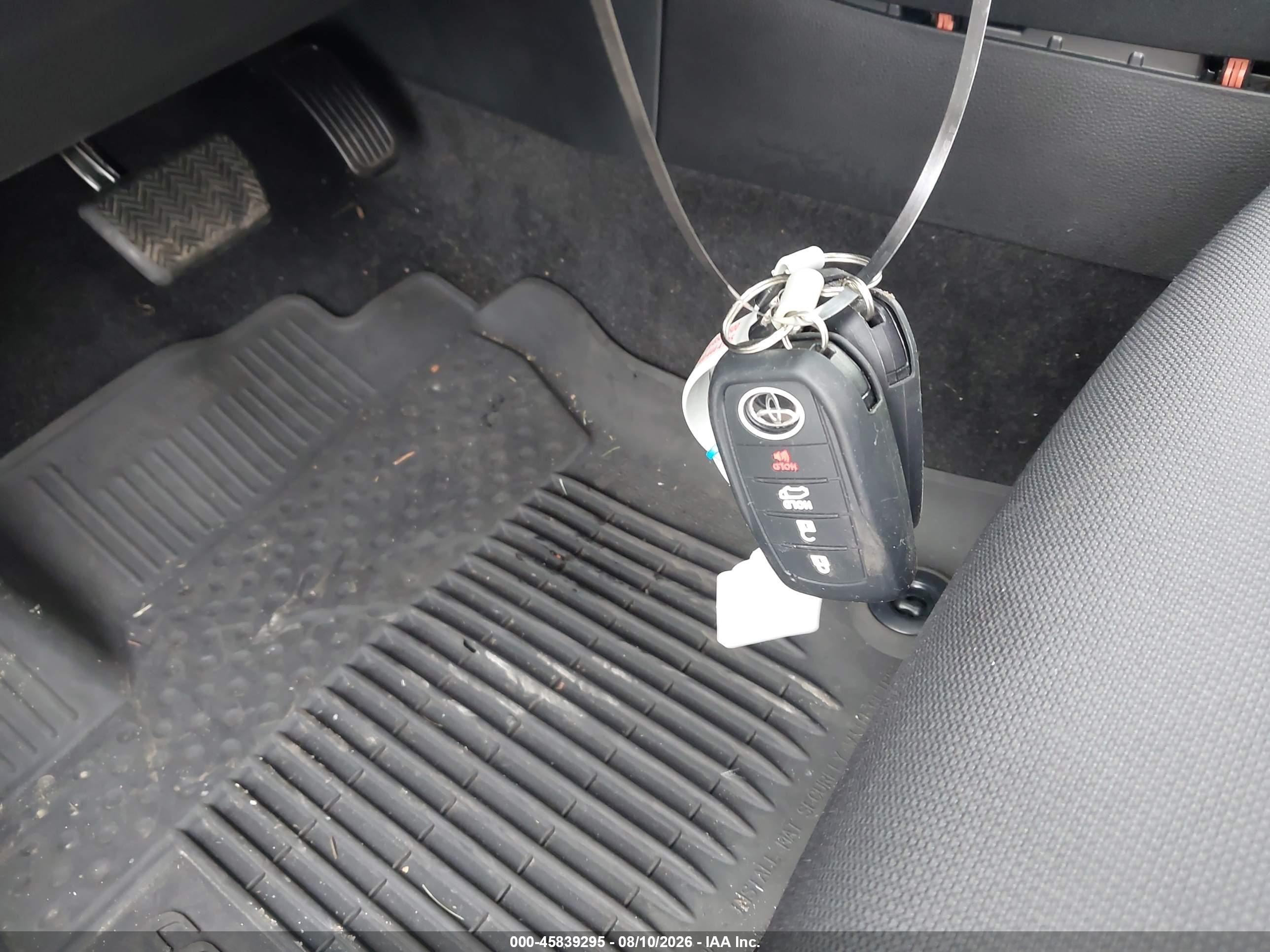 2024 Toyota Corolla Se Белый vin: JTND4MBE1R3217876