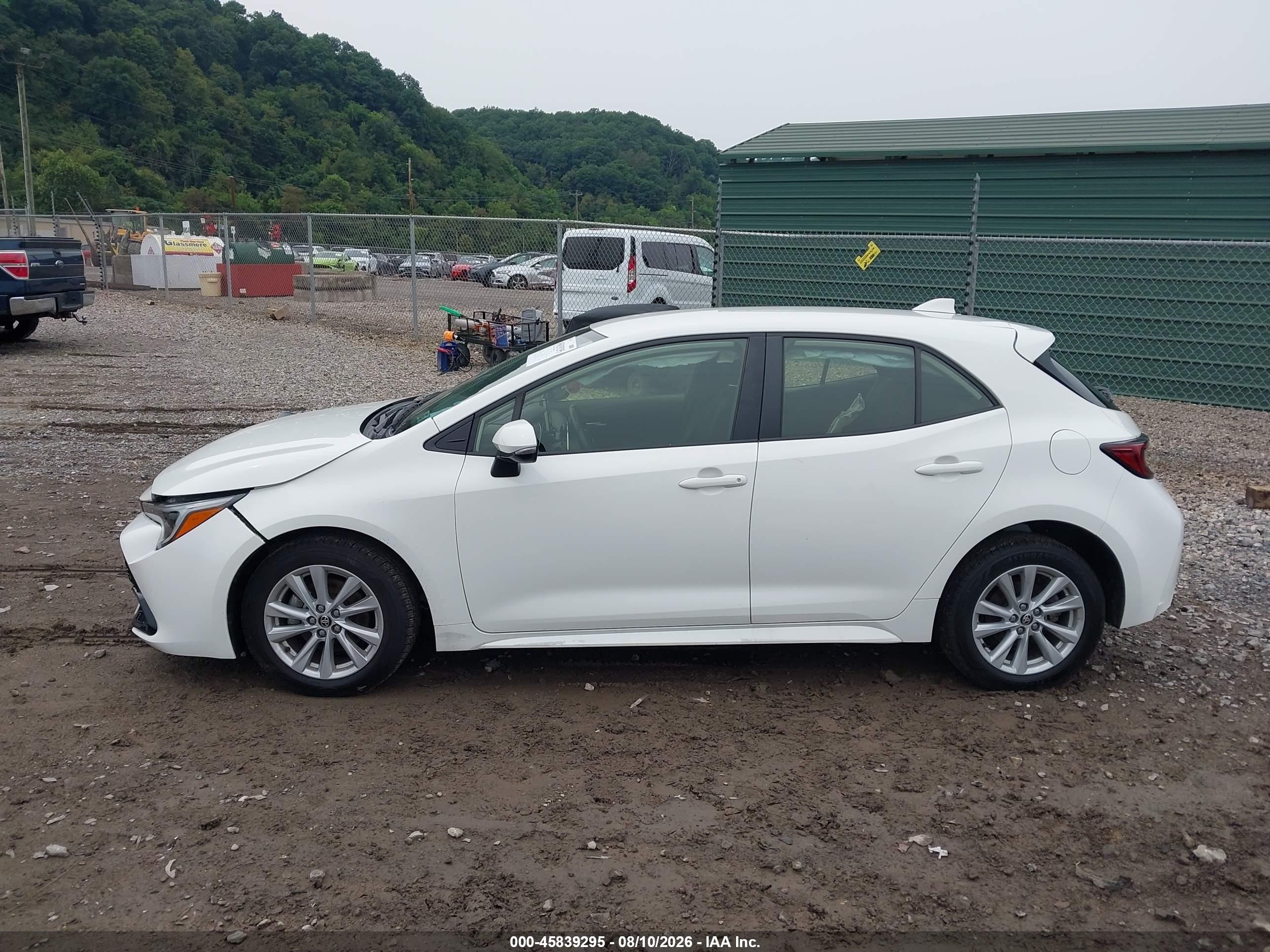 2024 Toyota Corolla Se Белый vin: JTND4MBE1R3217876