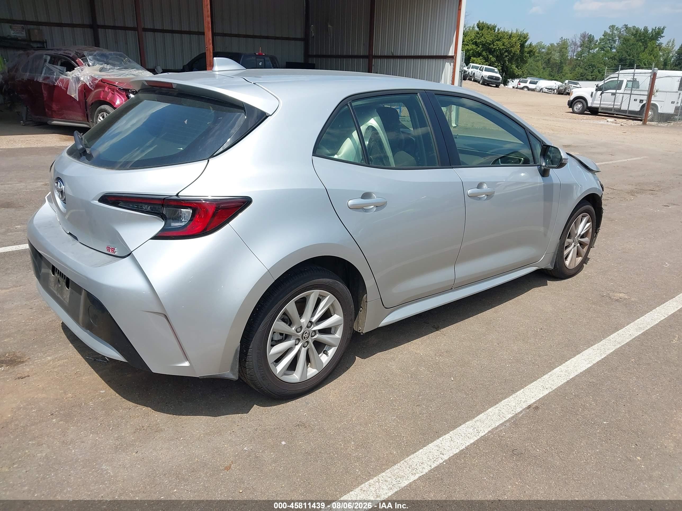 2025 Toyota Corolla Se Серебряный vin: JTND4MBE1S3252827