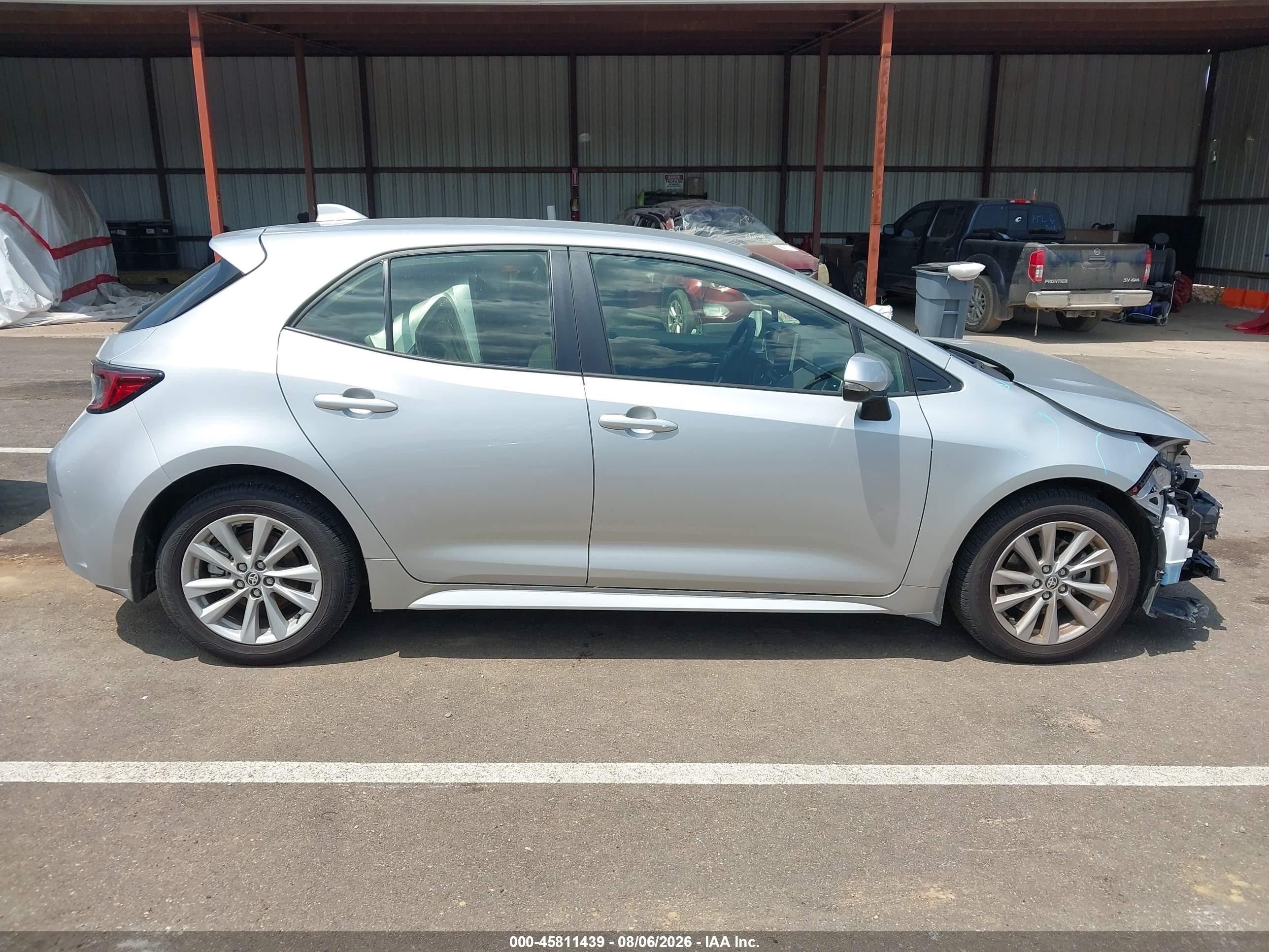 2025 Toyota Corolla Se Серебряный vin: JTND4MBE1S3252827