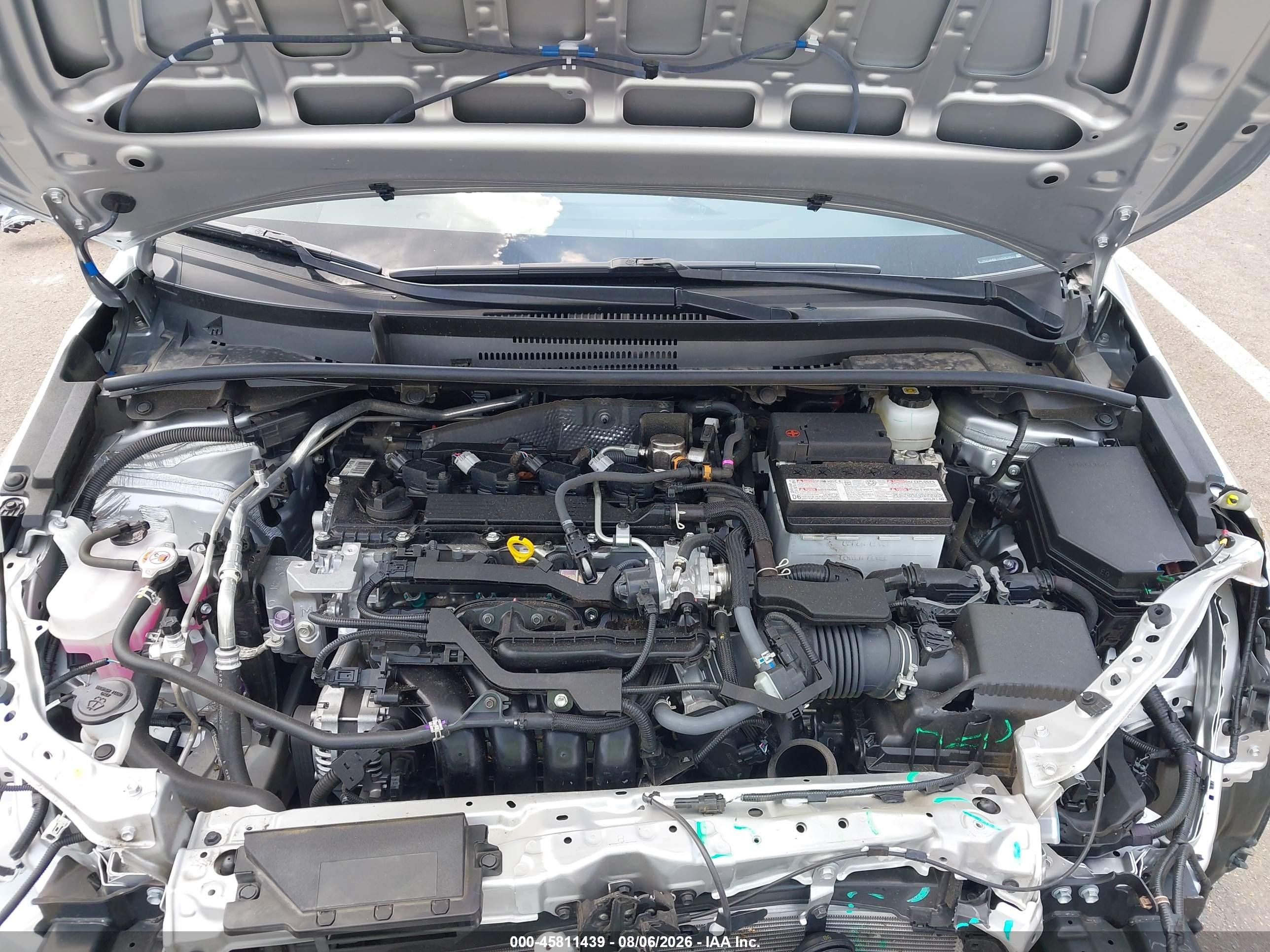2025 Toyota Corolla Se Серебряный vin: JTND4MBE1S3252827
