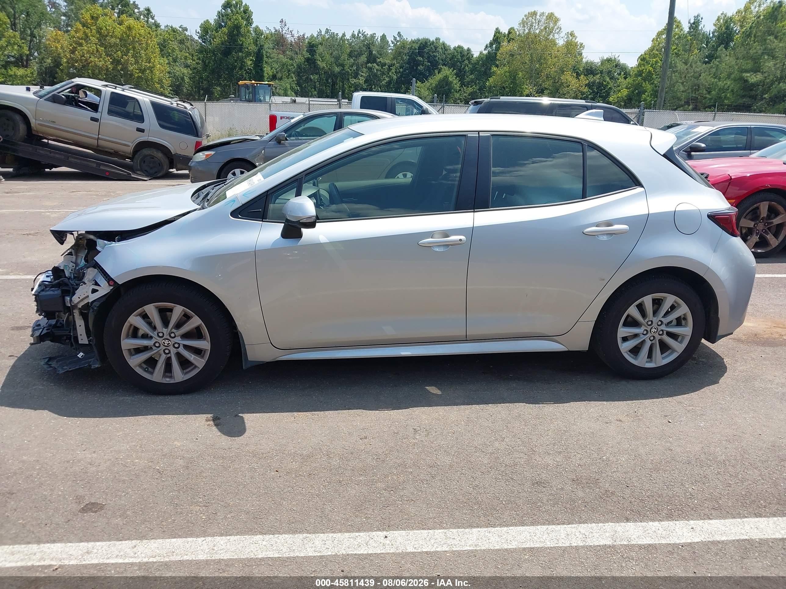 2025 Toyota Corolla Se Серебряный vin: JTND4MBE1S3252827