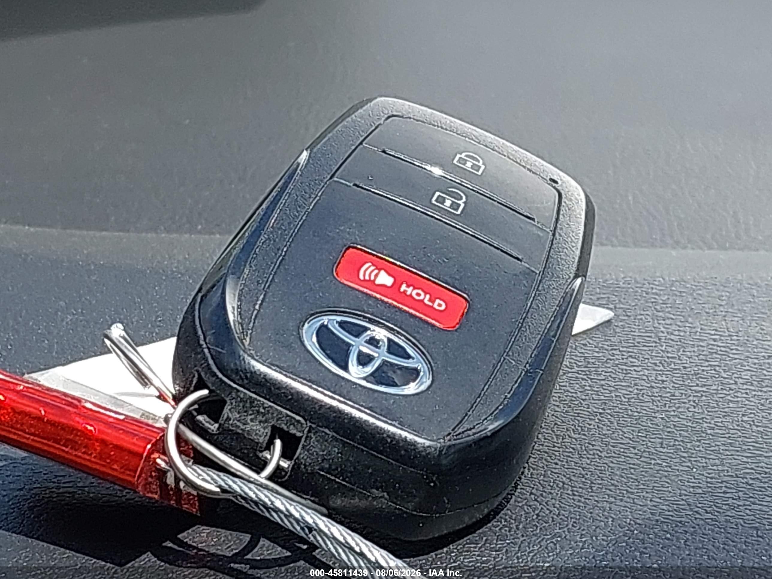 2025 Toyota Corolla Se Серебряный vin: JTND4MBE1S3252827