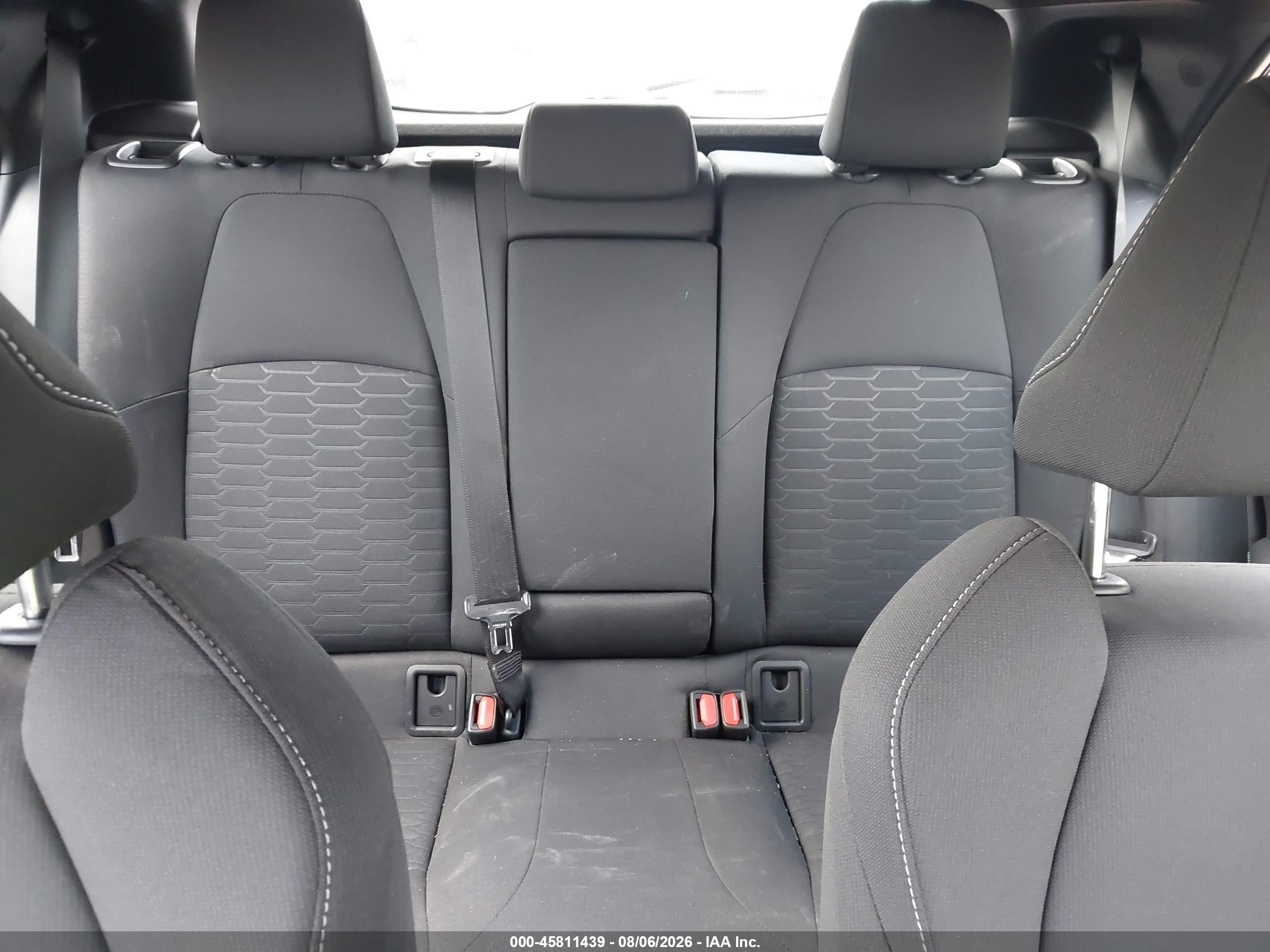 2025 Toyota Corolla Se Серебряный vin: JTND4MBE1S3252827