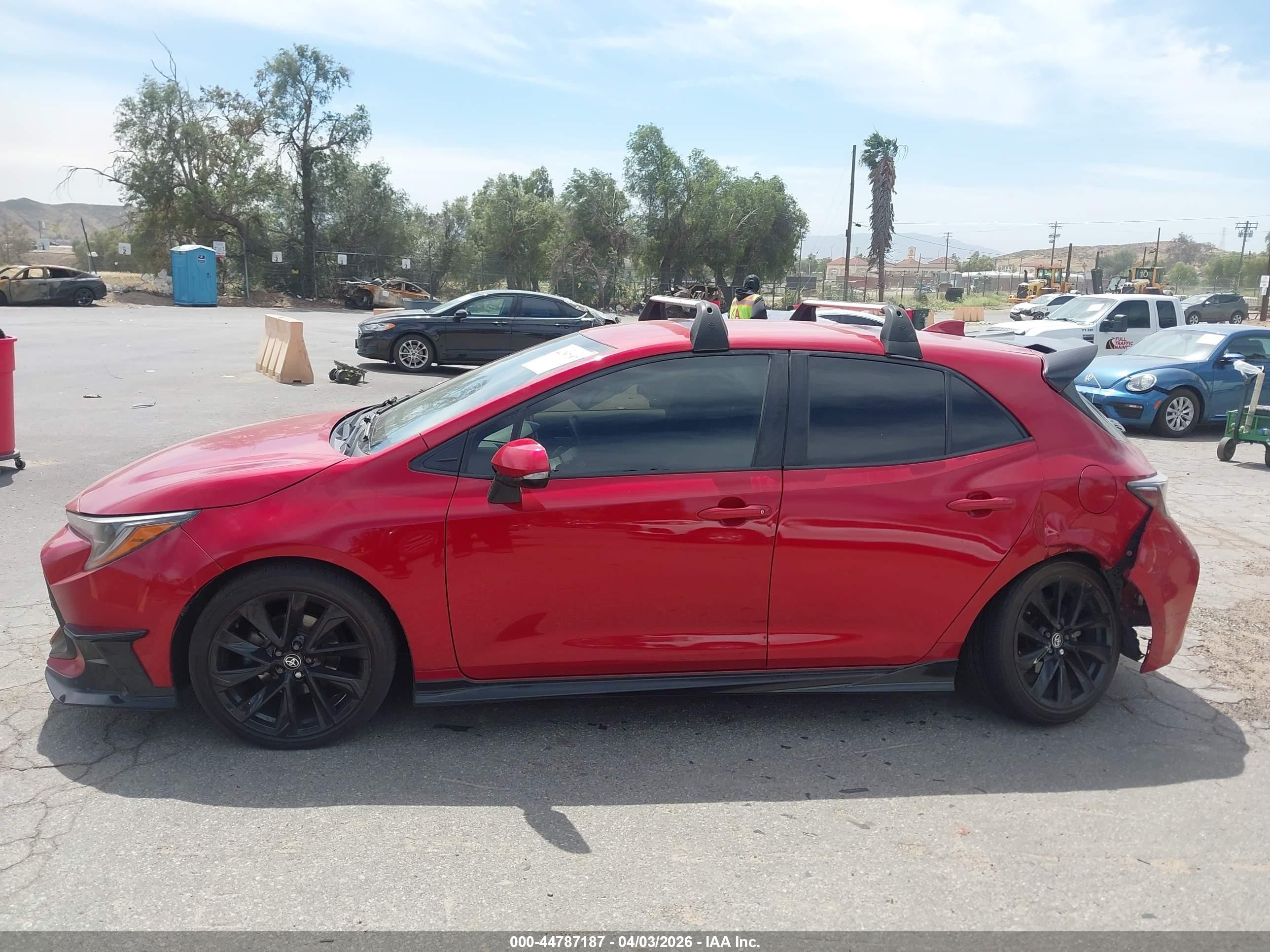 2021 Toyota Corolla Se Red vin: JTND4MBE3M3106593