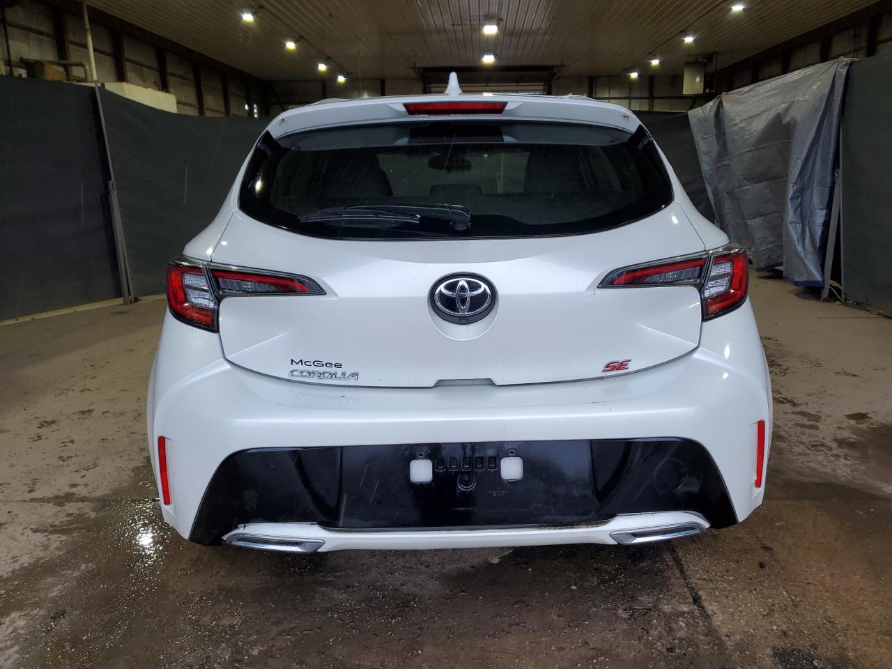 2021 Toyota Corolla Hatchback Se White vin: JTND4MBE3M3131638 Damage: Rear Bumper, Multiple Scratches Heavy, 2