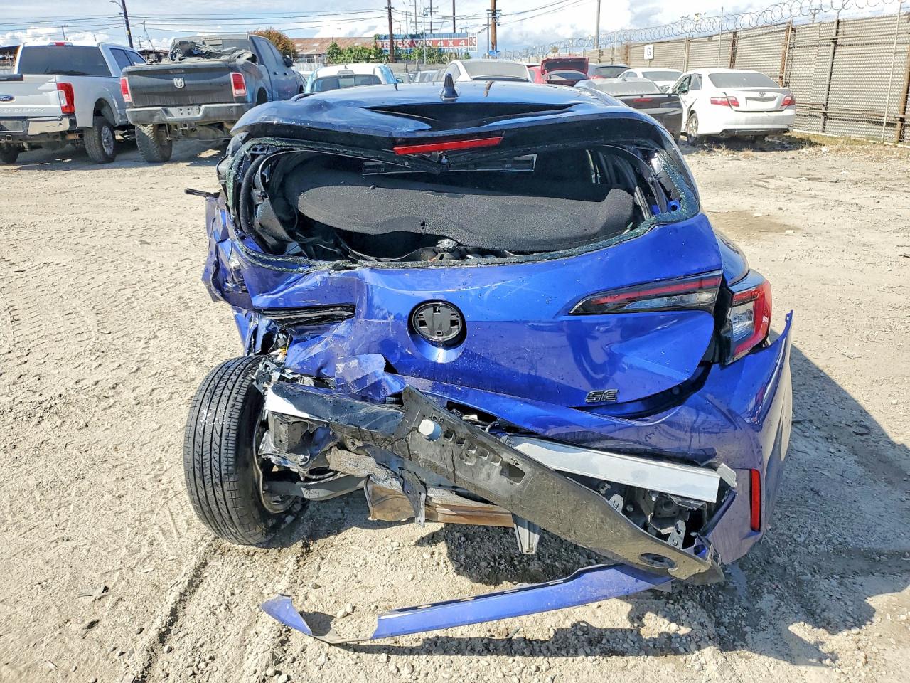 2023 Toyota Corolla Hatchback Se Blue vin: JTND4MBE3P3198843