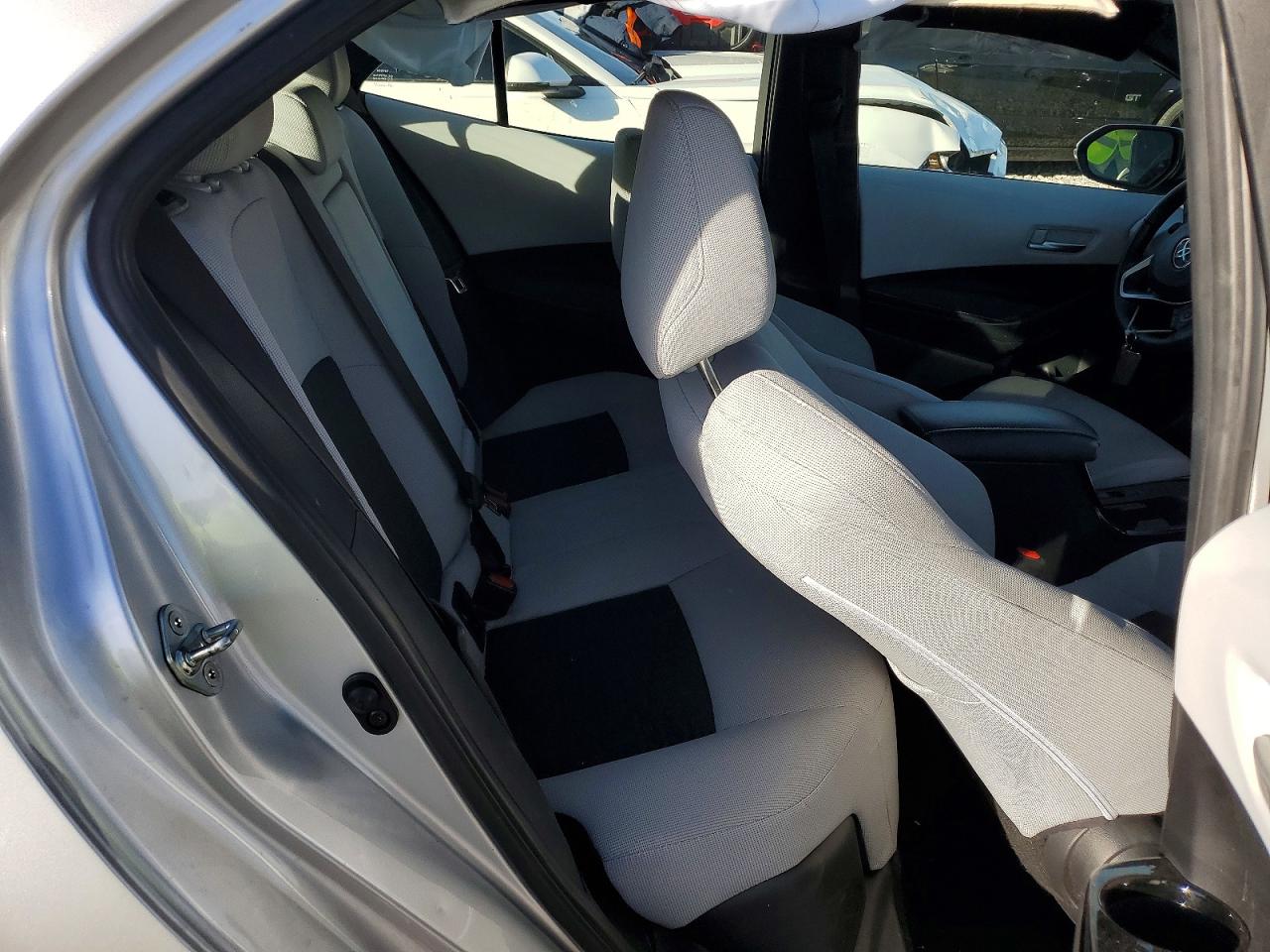 2023 Toyota Corolla Hatchback Se Silver vin: JTND4MBE3P3206990