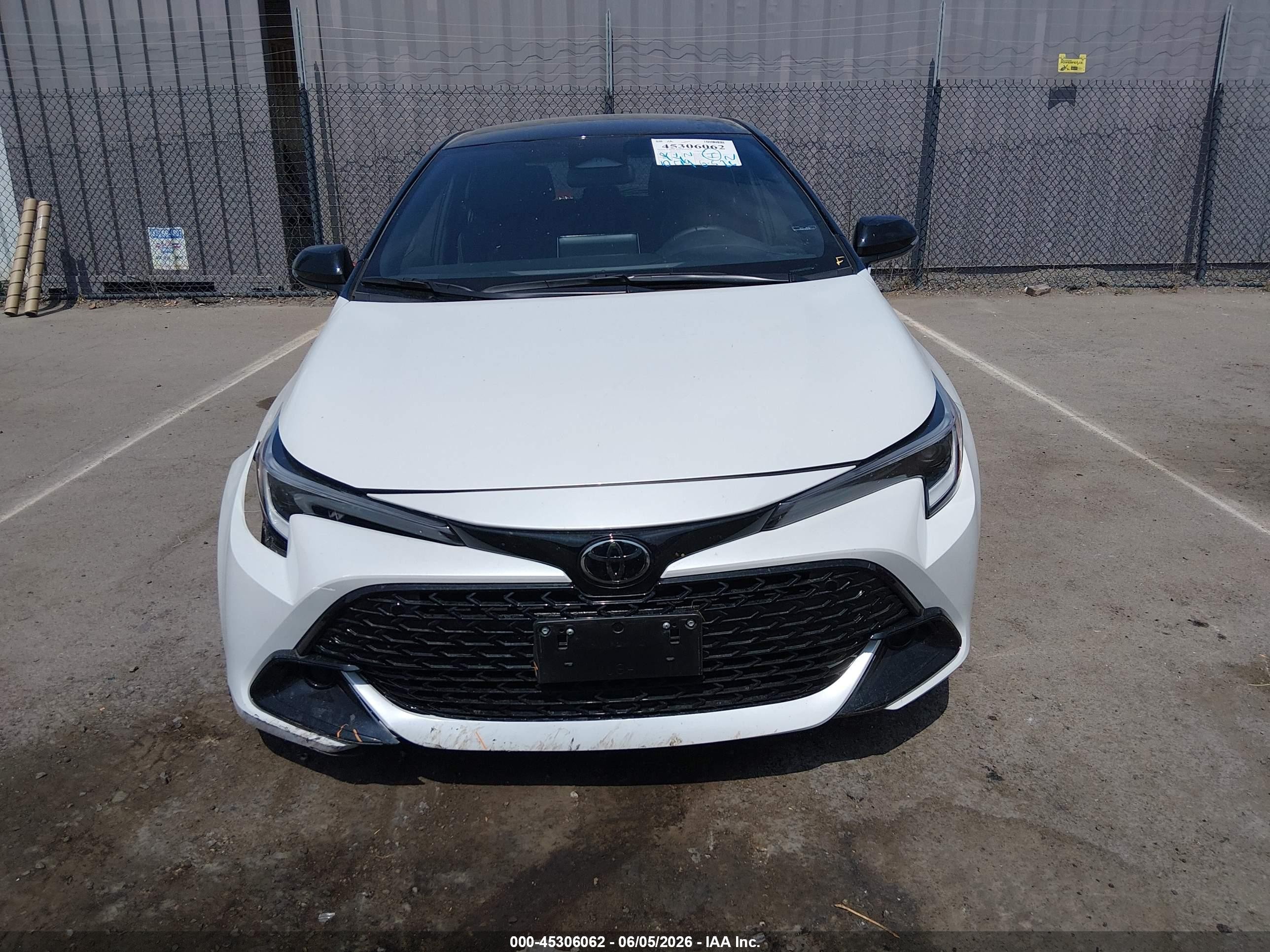 2025 Toyota Corolla Se Белый vin: JTND4MBE3S3247953