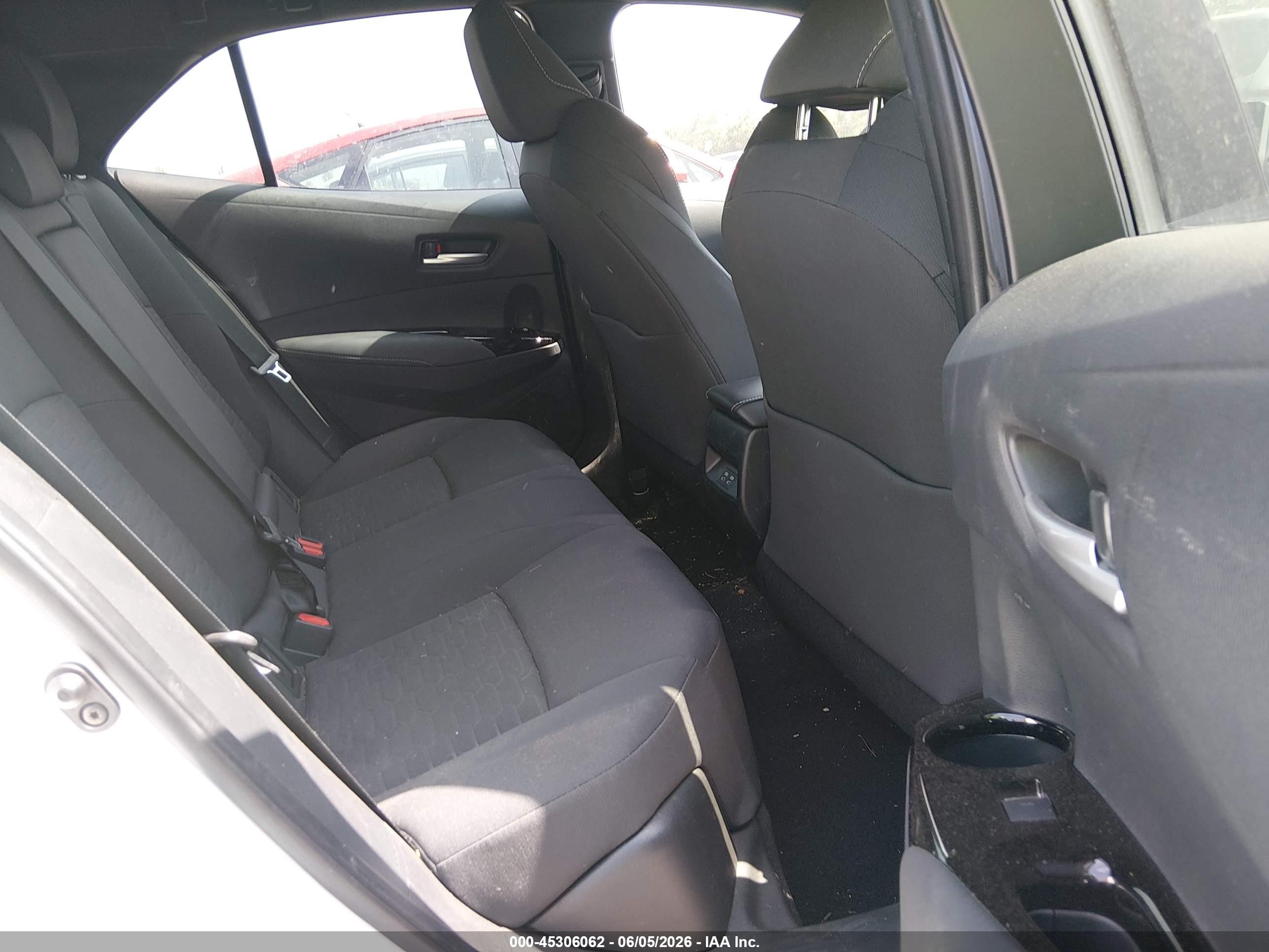 2025 Toyota Corolla Se Белый vin: JTND4MBE3S3247953