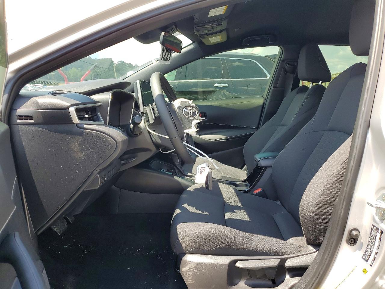 2025 Toyota Corolla Hatchback Se Silver vin: JTND4MBE4S3241904