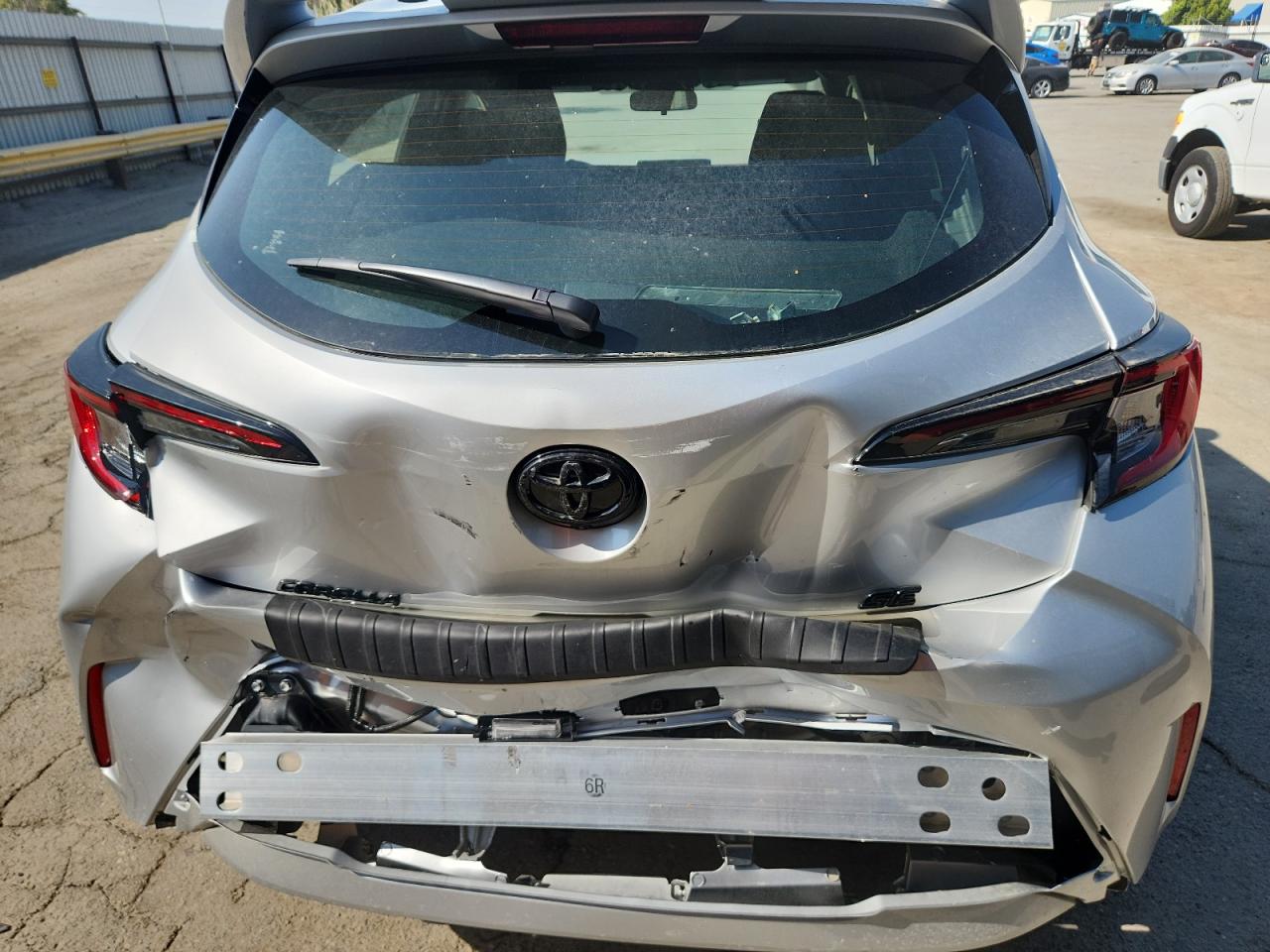 2026 Toyota Corolla Hatchback Se Silver vin: JTND4MBE4T3263161 Damage: Right Tail Light, Broken, Replacement Required