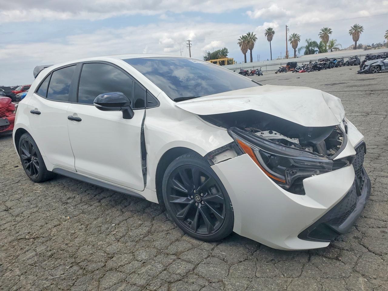 2022 Toyota Corolla Hatchback Se Nightshade Edition White vin: JTND4MBE5N3181331