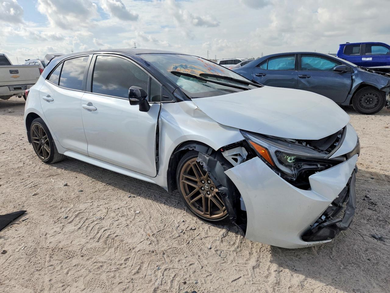 2025 Toyota Corolla Hatchback Nightshade White vin: JTND4MBE7S3237071