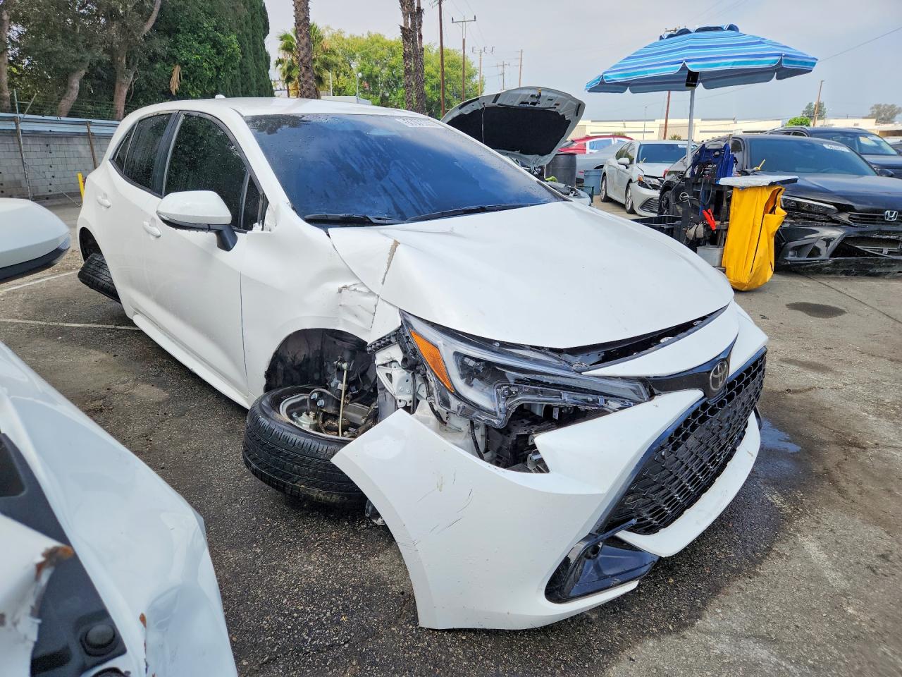 2025 Toyota Corolla Hatchback Se Белый vin: JTND4MBE8S3243493