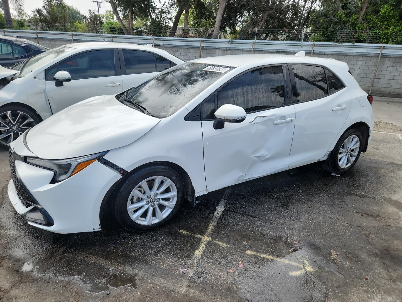2025 Toyota Corolla Hatchback Se Белый vin: JTND4MBE8S3243493 Damage: Left Front Fender, Multiple Scratches Light, 10 Or More