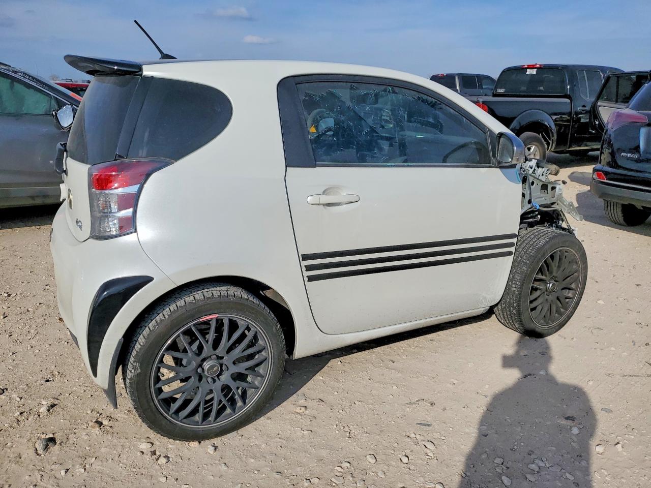 2014 Toyota Scion Iq White vin: JTNJJXB09EJ028612