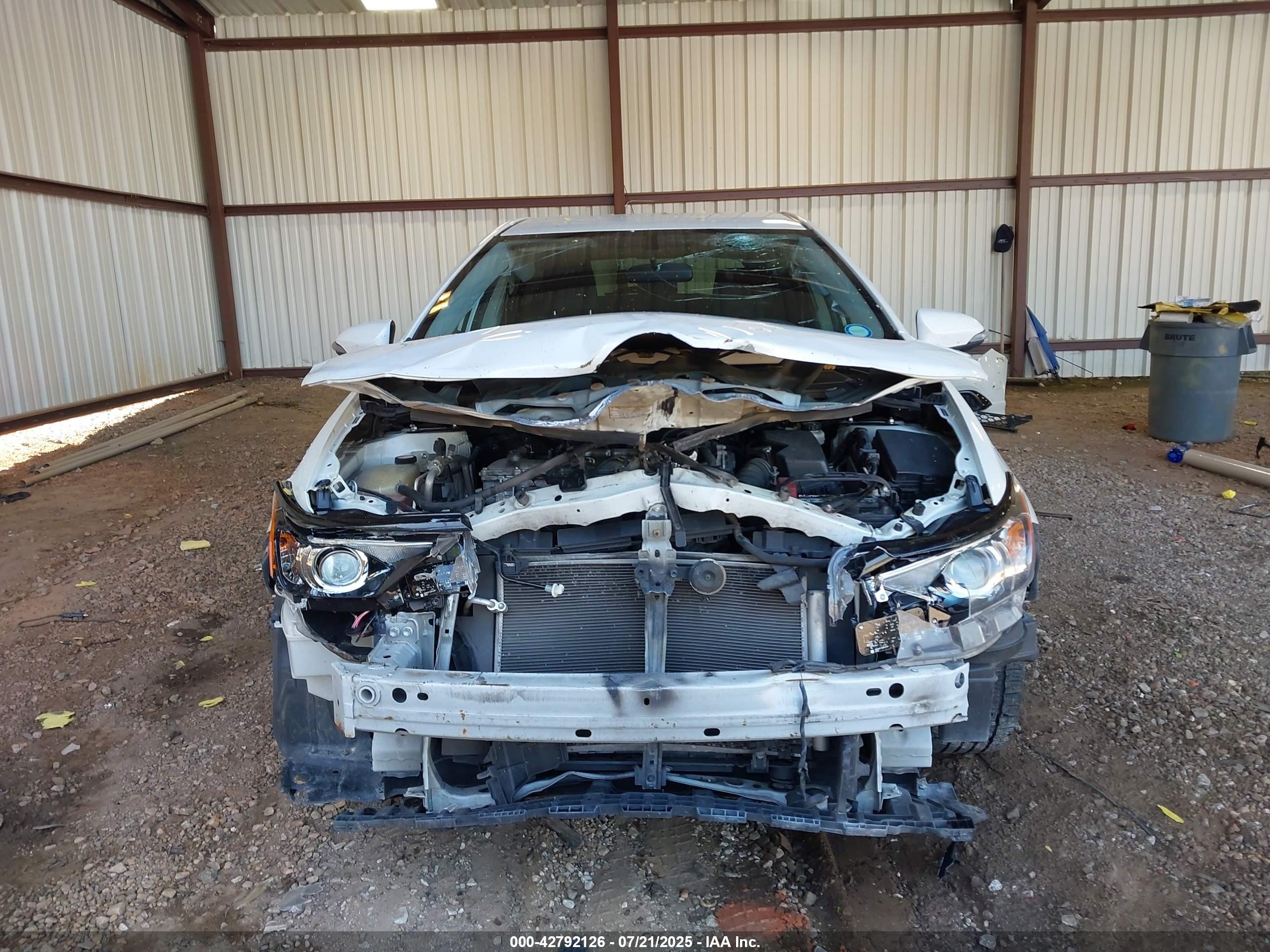 2016 Scion Im   White vin: JTNKARJE0GJ516699