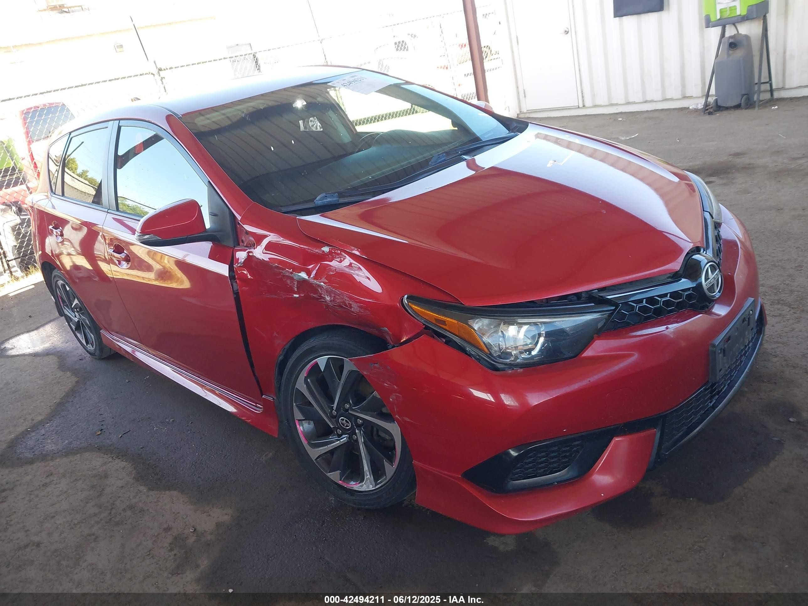 2016 Scion Im   Red vin: JTNKARJE2GJ513478
