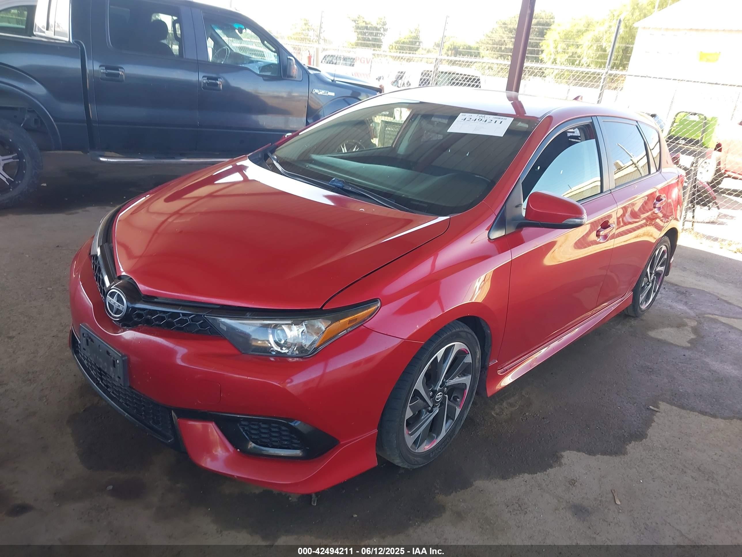 2016 Scion Im   Red vin: JTNKARJE2GJ513478