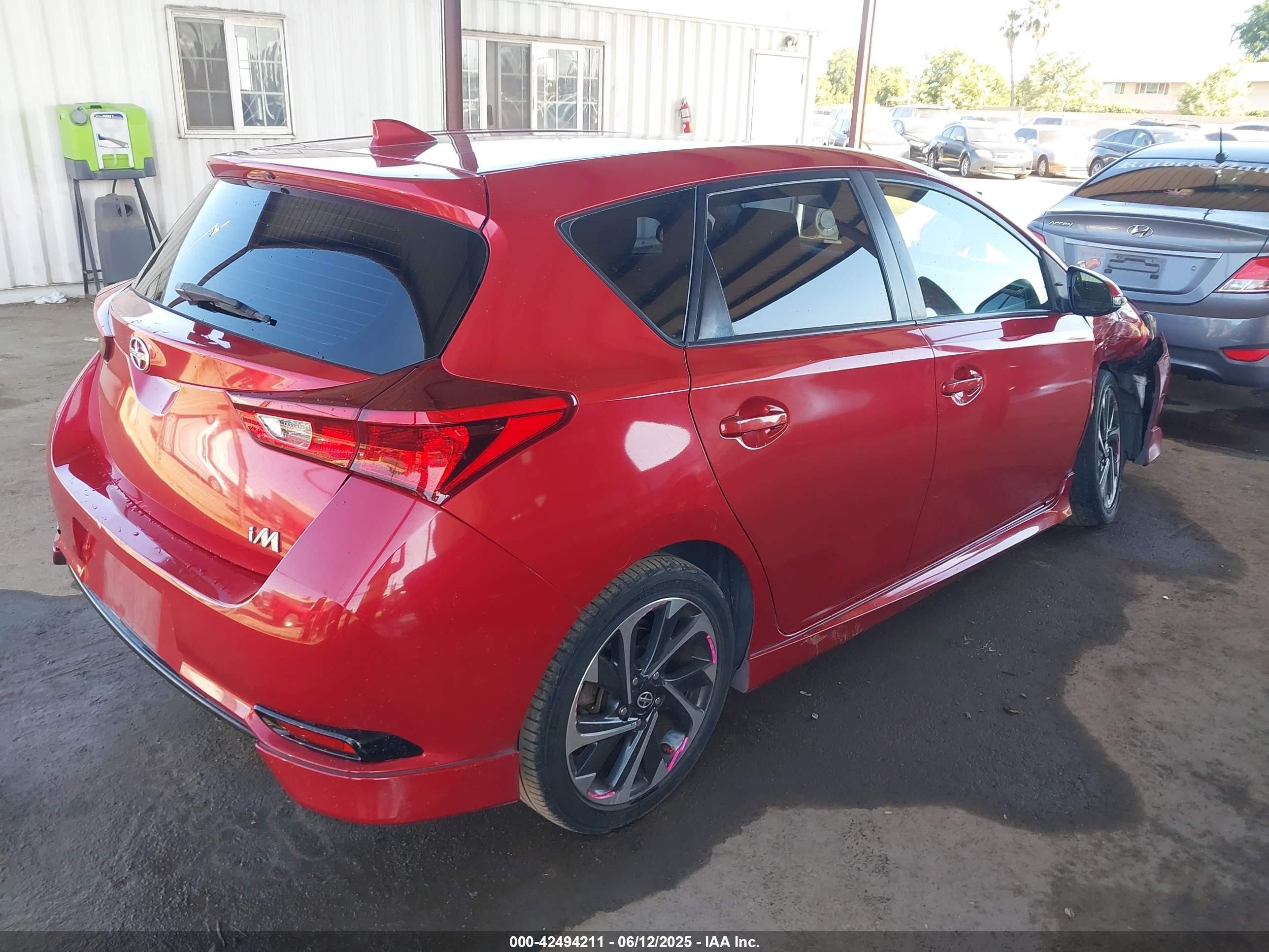 2016 Scion Im   Red vin: JTNKARJE2GJ513478