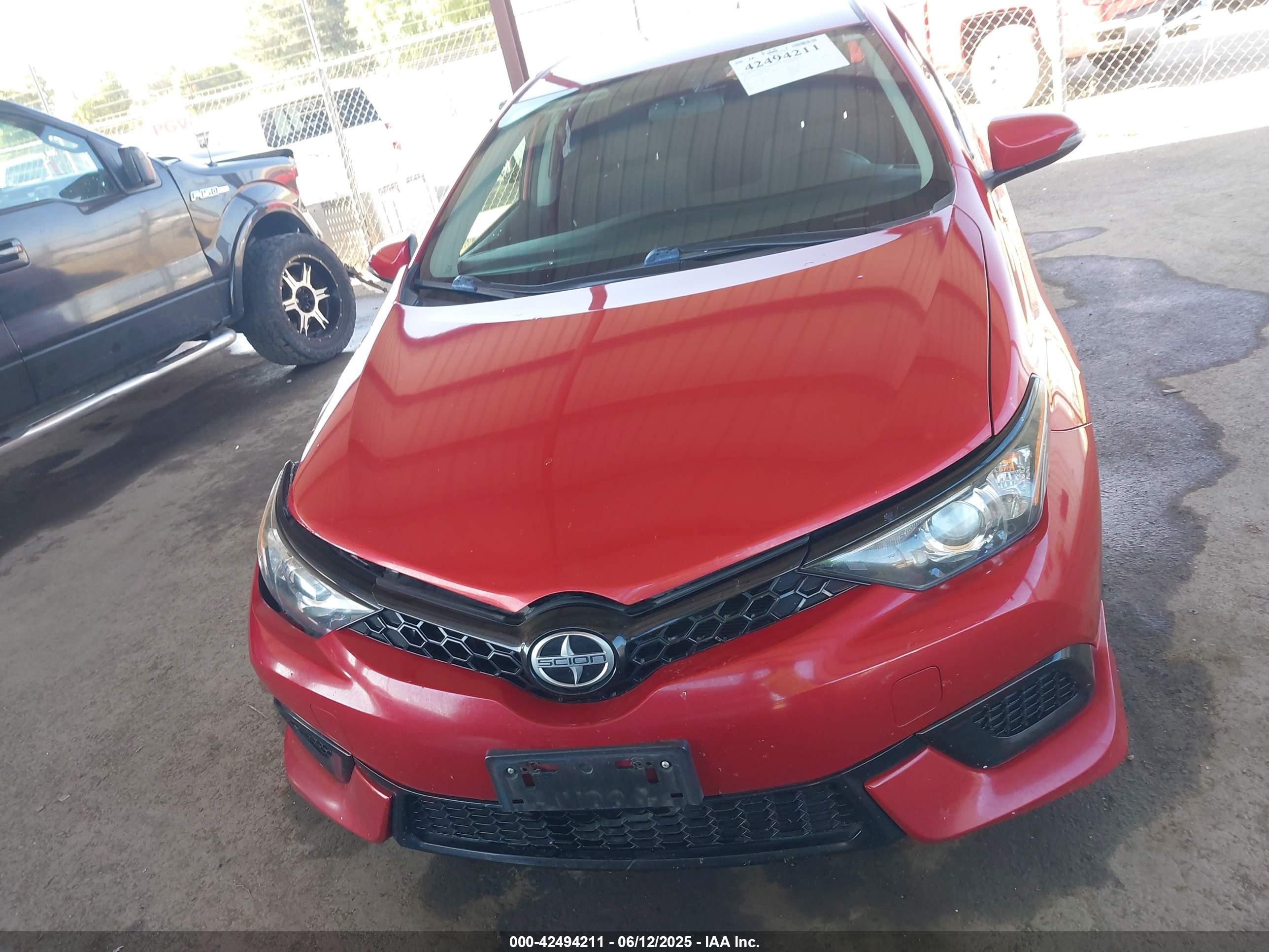 2016 Scion Im   Red vin: JTNKARJE2GJ513478