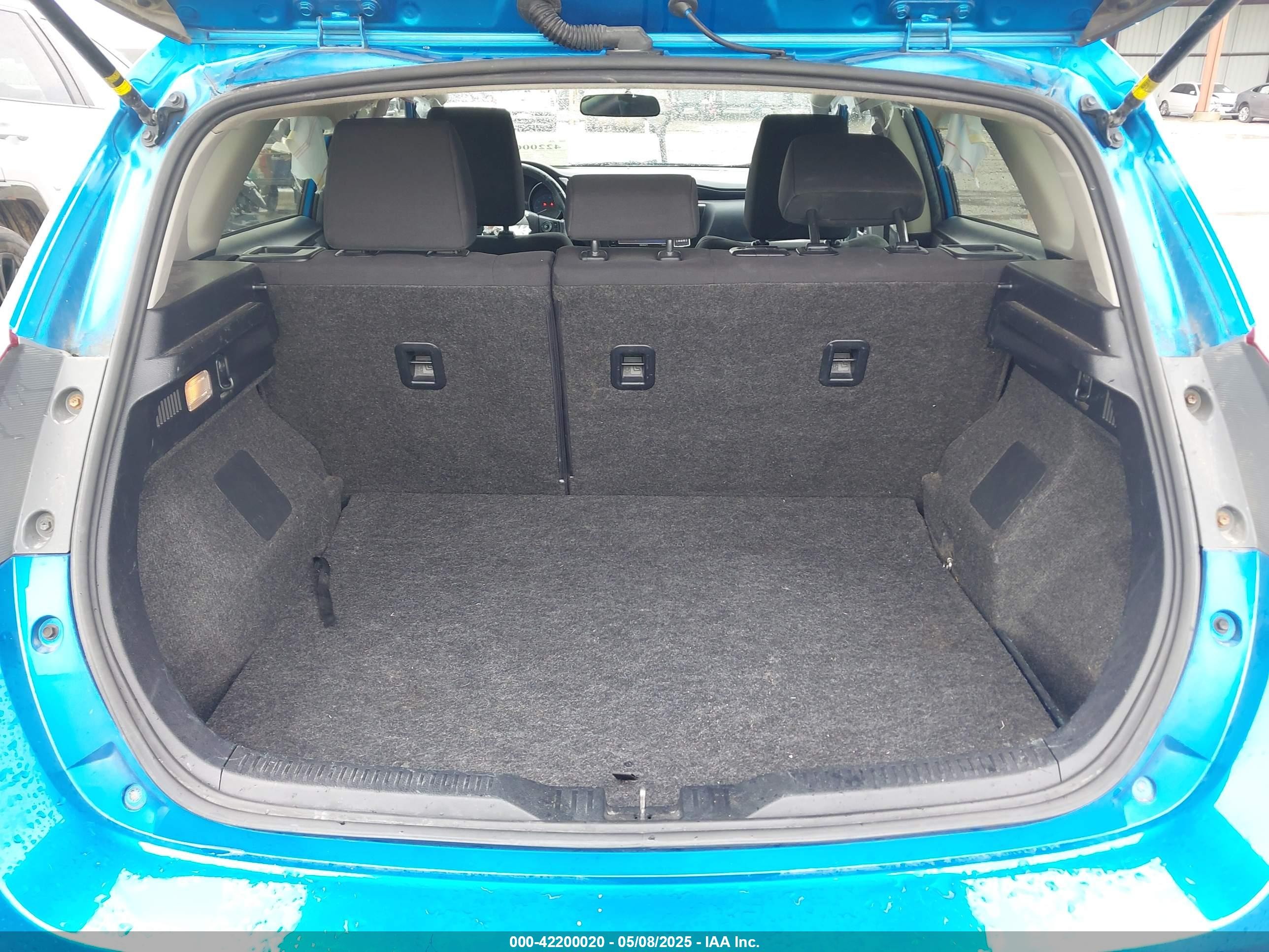 2016 Scion Im   Blue vin: JTNKARJE3GJ522867