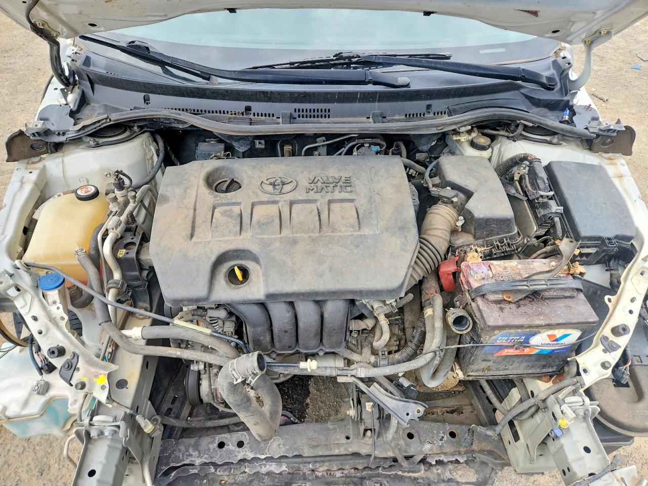 2017 Toyota Corolla Im Base White vin: JTNKARJE3HJ524488