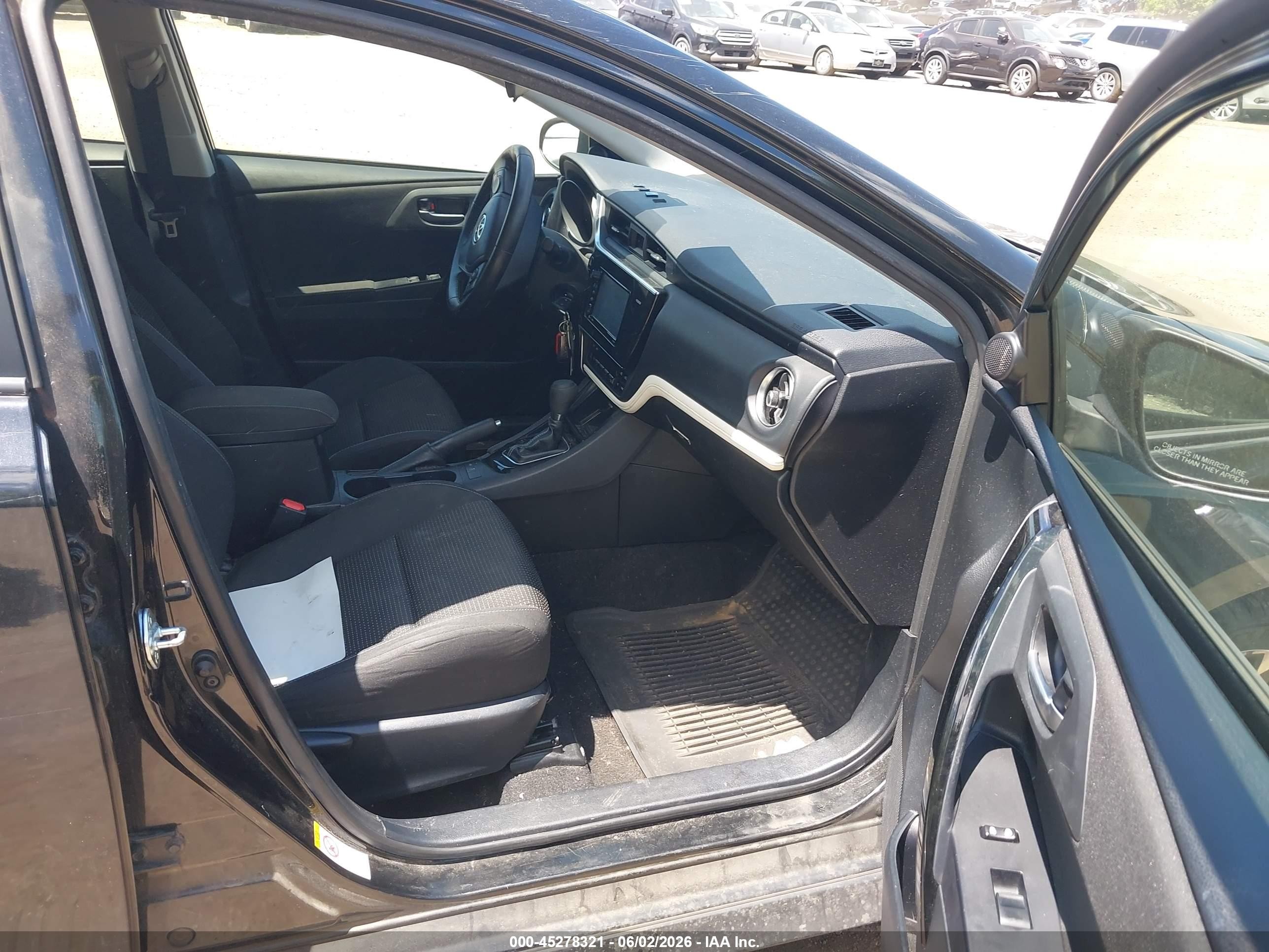2018 Toyota Corolla Im   Black vin: JTNKARJE3JJ559683