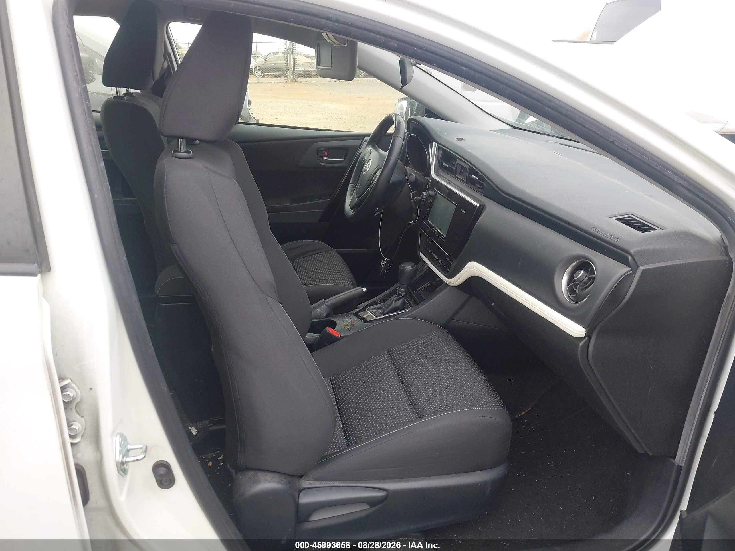 2016 Toyota Scion Im White vin: JTNKARJE4GJ520772