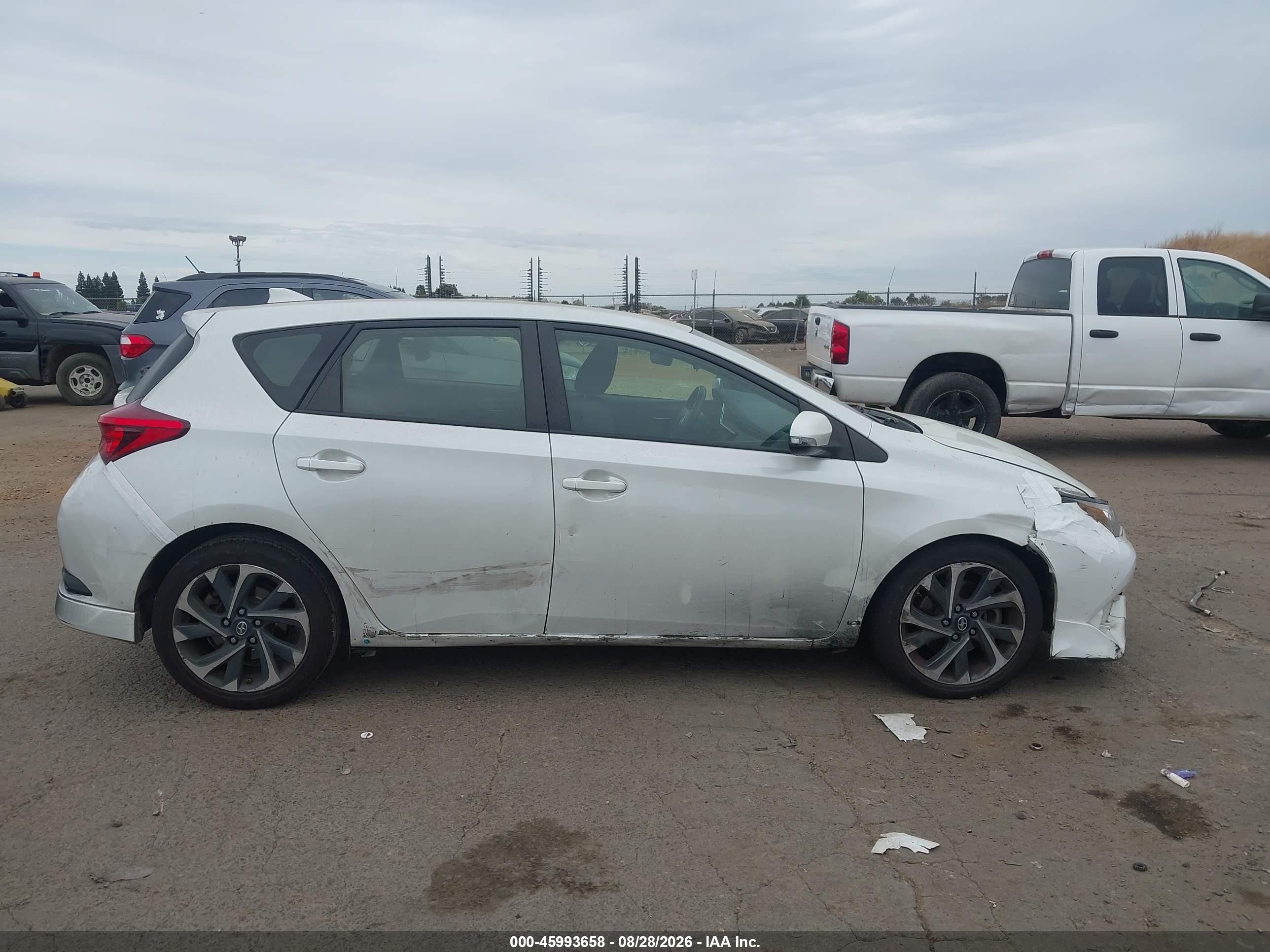 2016 Toyota Scion Im White vin: JTNKARJE4GJ520772